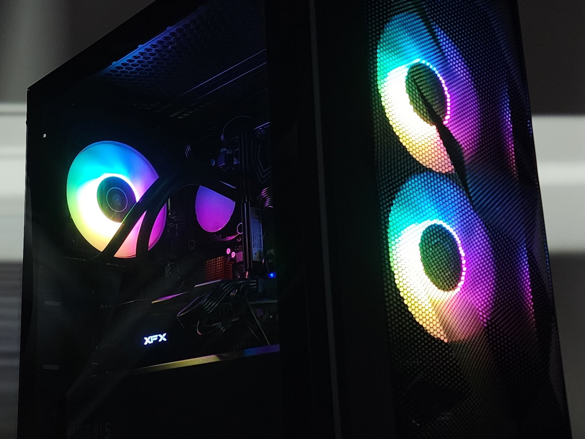Gaming PC i7-7700 16GB RAM 1TB SSD RX 5700 XT 8GB Windows 11 Computer