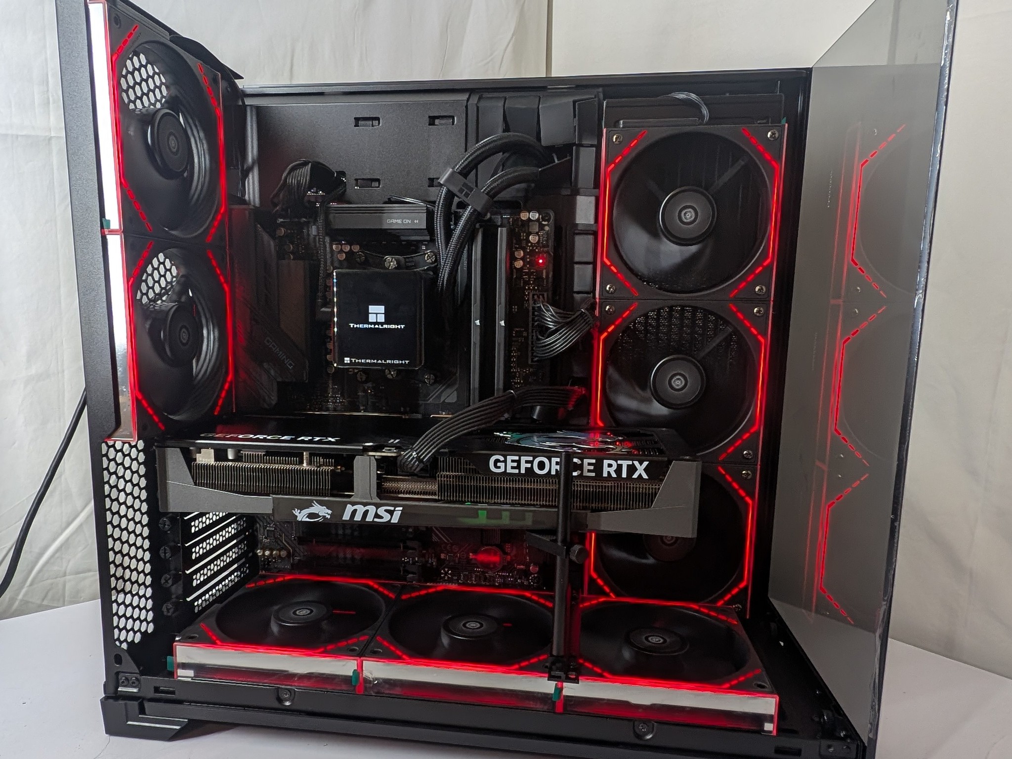 RTX 5080 | RYZEN 7 9800x3d | 64GB DDR5 | 2TB NVME | X870 MOTHERBOARD | lian li o11