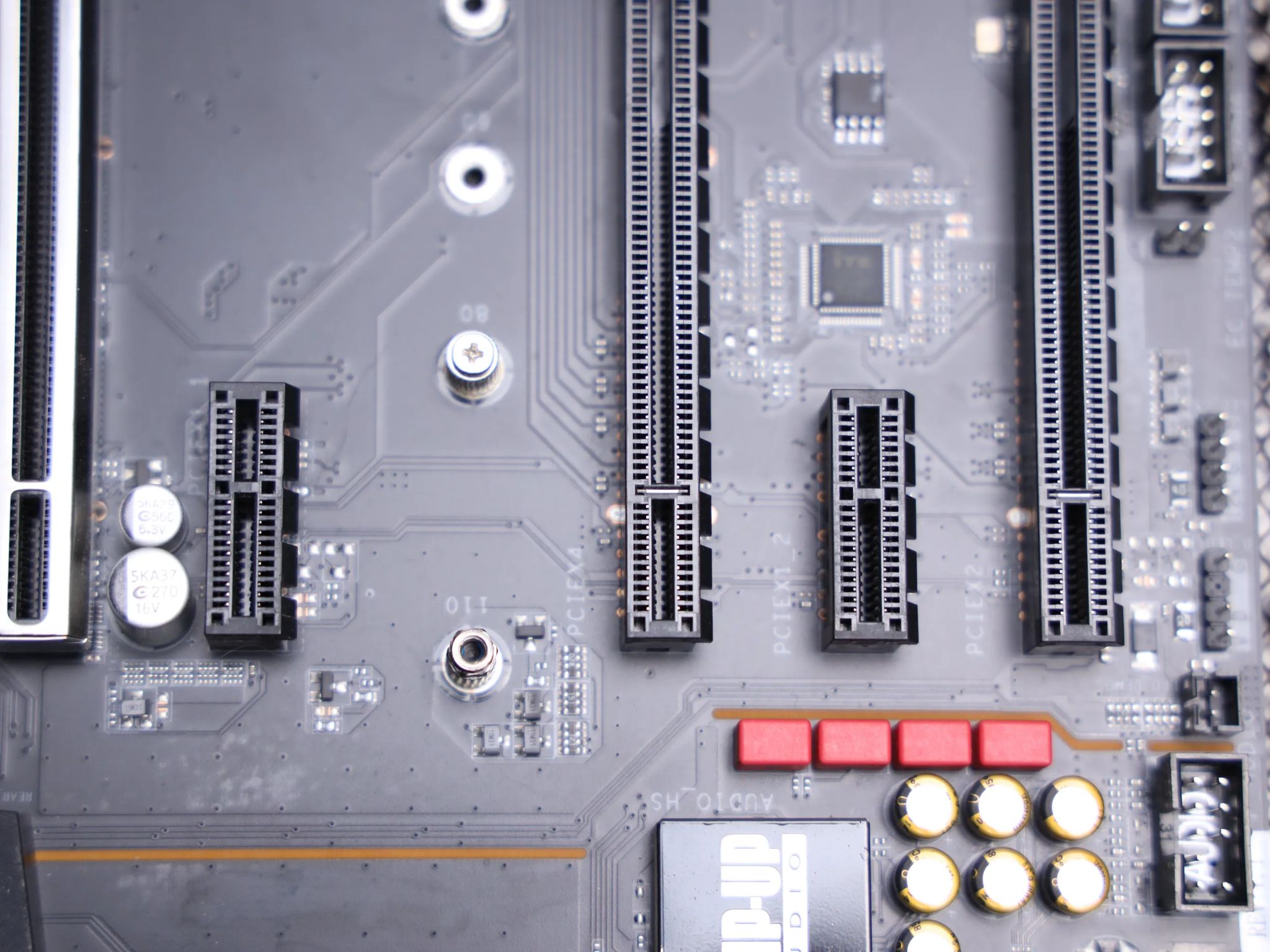 B550 Pro AC/ Ryzen 5 5600x/ 32gb ddr4/ AMD Wraith CPU cooler.