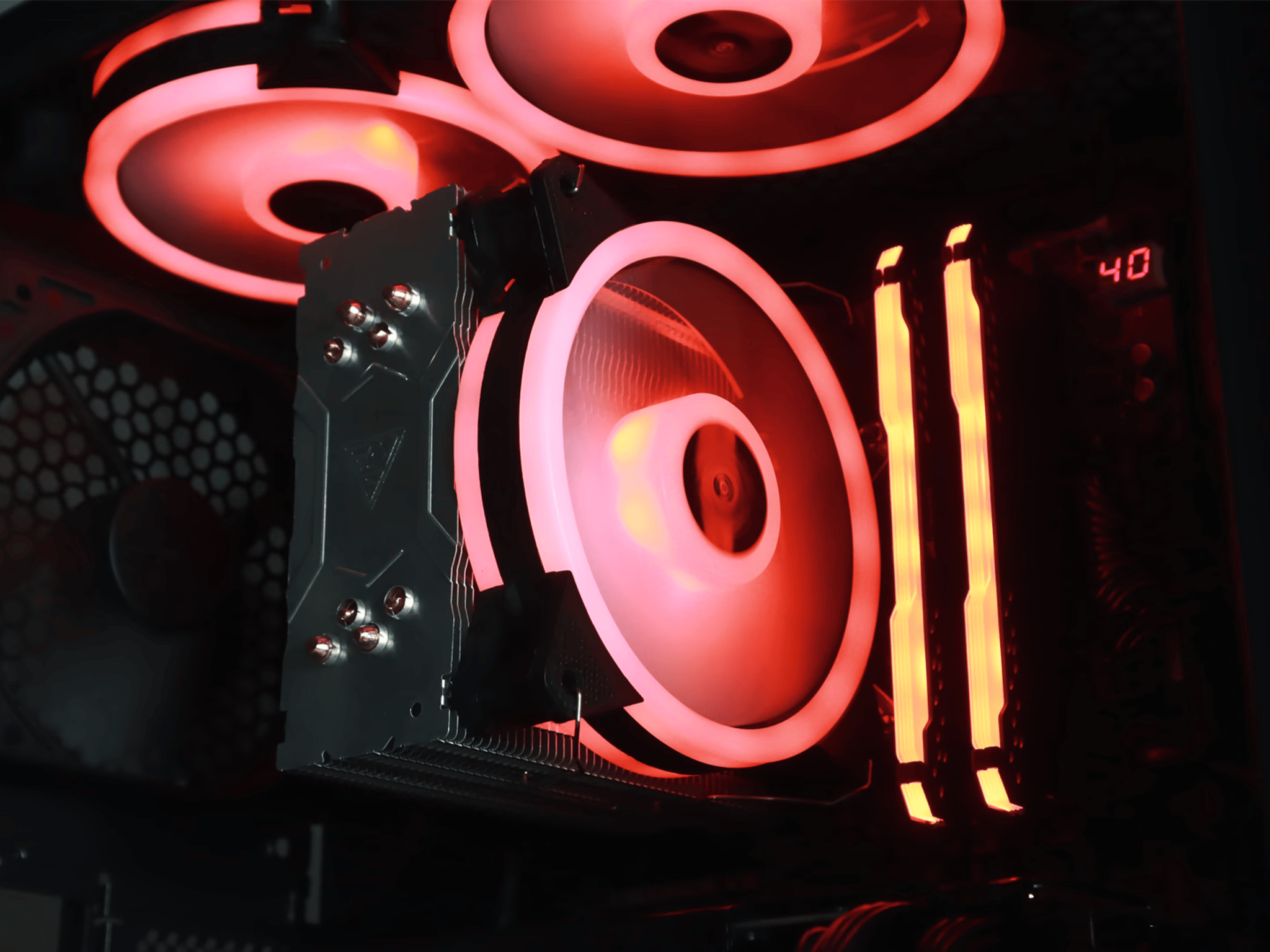 embr | i7 6700/GTX 980 RGB Gaming PC 