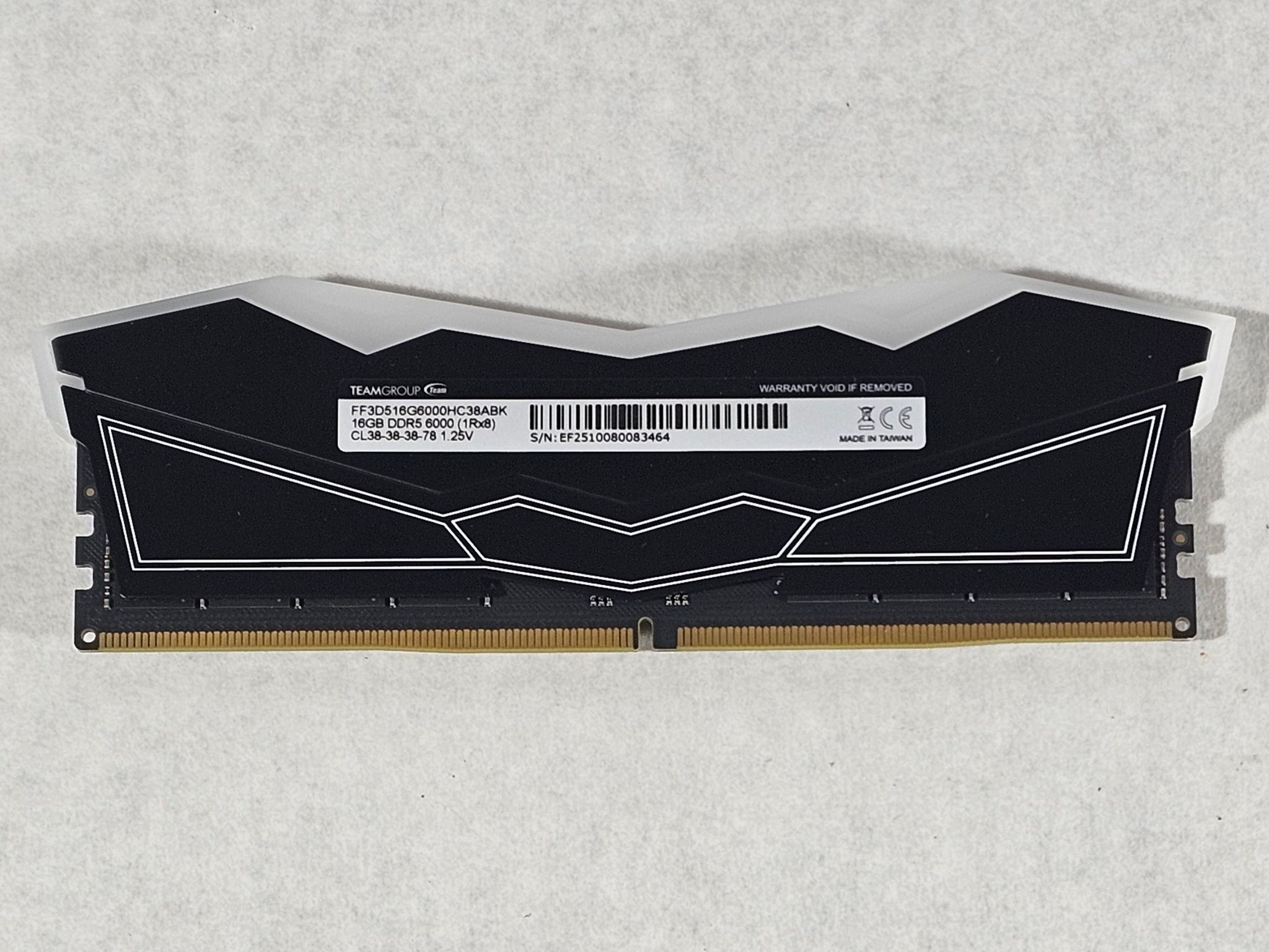 16GB DDR5 (1x16GB) CL38 6000MT/s T-FORCE DELTA R