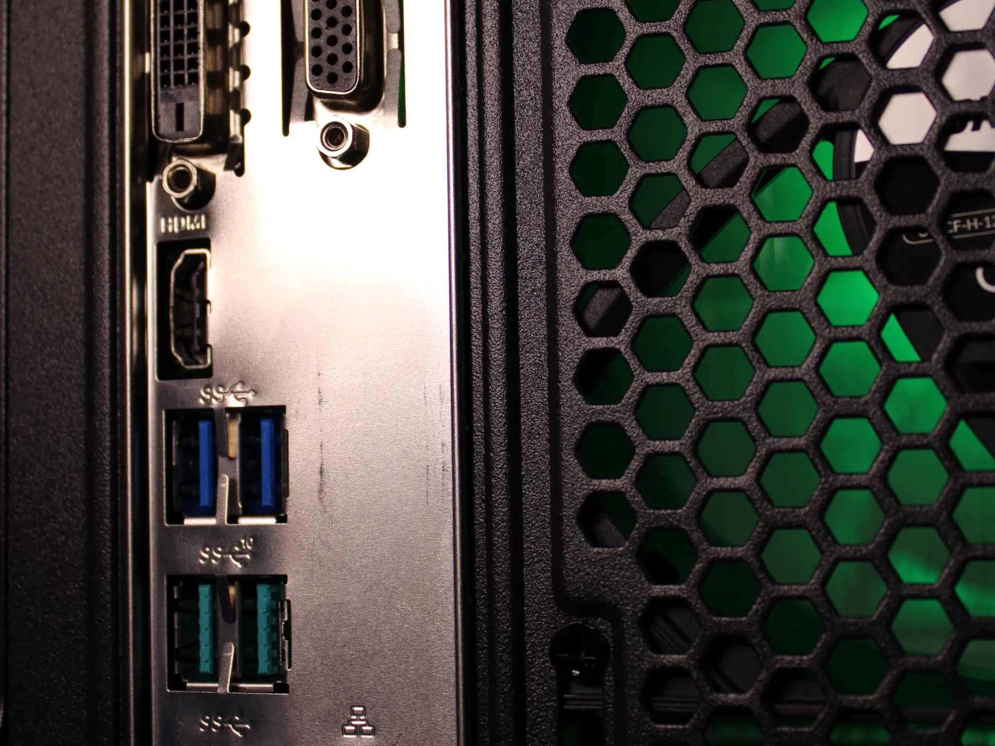 ⚫⚫GAMING PC! | RTX 2080 | Ryzen 5 3600 | 1TB NVMe | 16GB DDR4 | Win 11 Activated | WiFi
