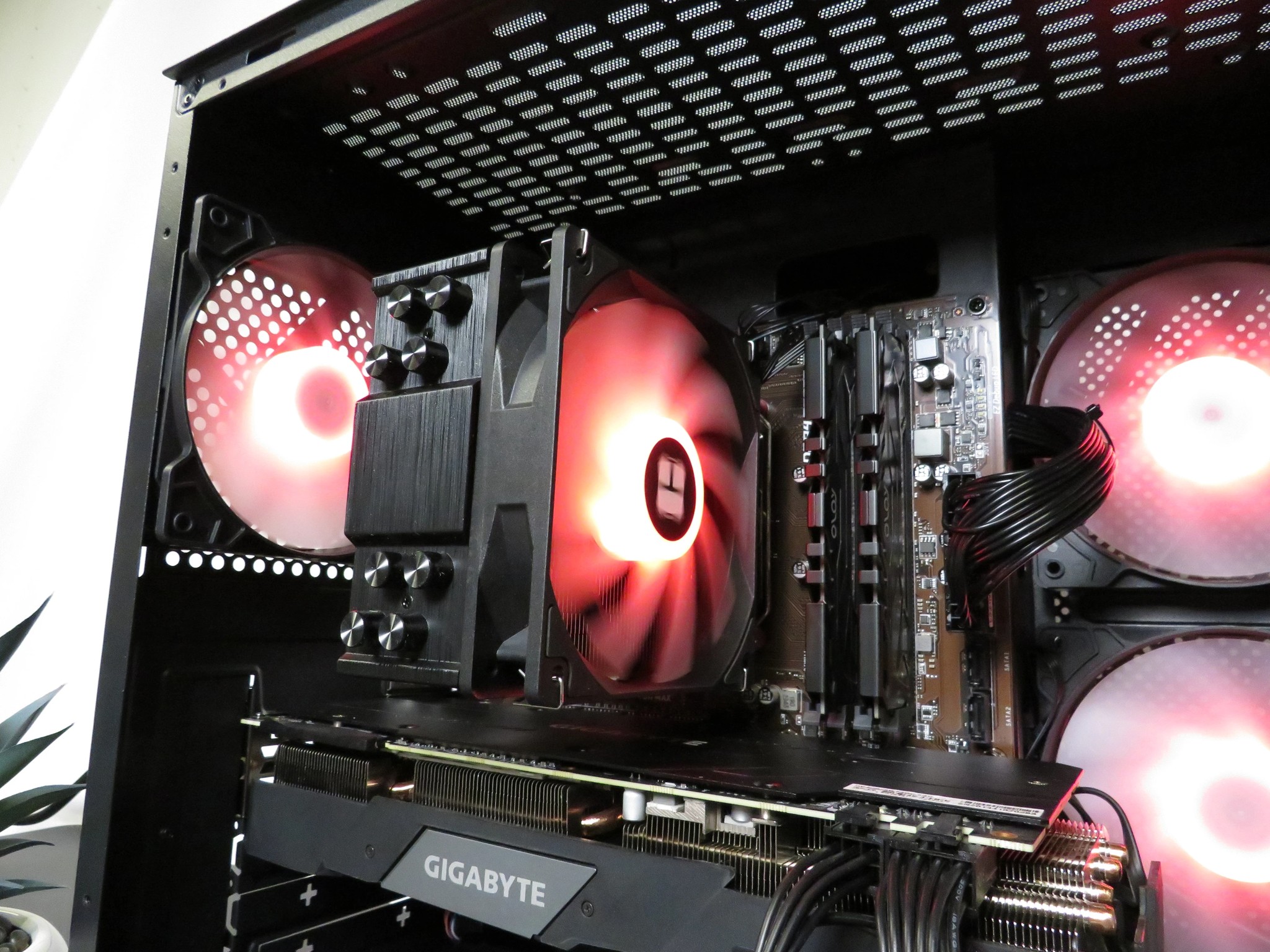 Budget Gamer and Streamer: Ryzen 5 5600X + RTX 2070 Super + 16 GB DDR4 + 1TB NVME SSD