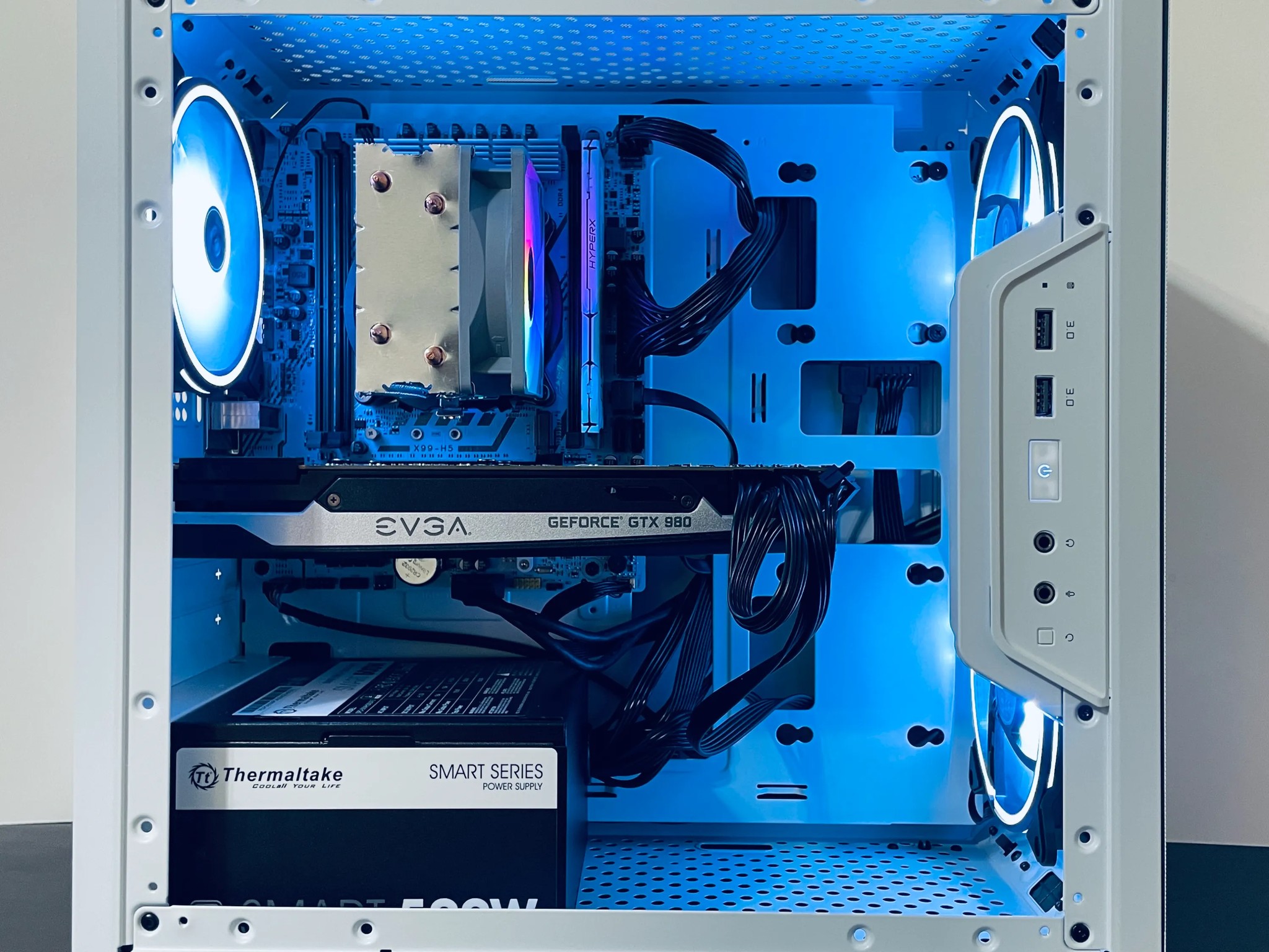 ⚡Budget White Gaming PC - Intel Xeon 10-cores ● 16GB RAM ● 512GB SSD ● Wi-Fi ● Nvidia GTX 980