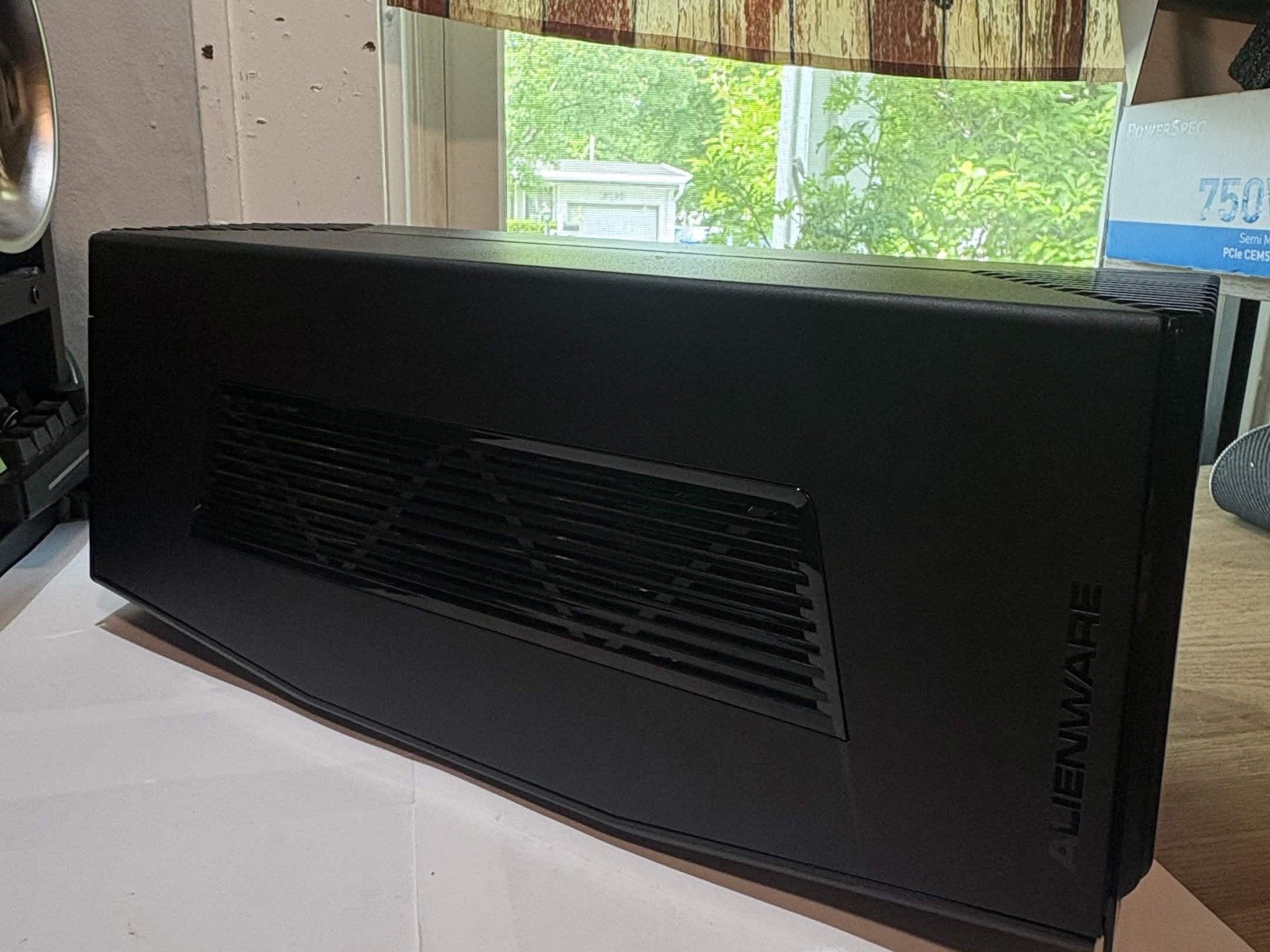 Alienware Graphics Amplifier External GPU Enclosure