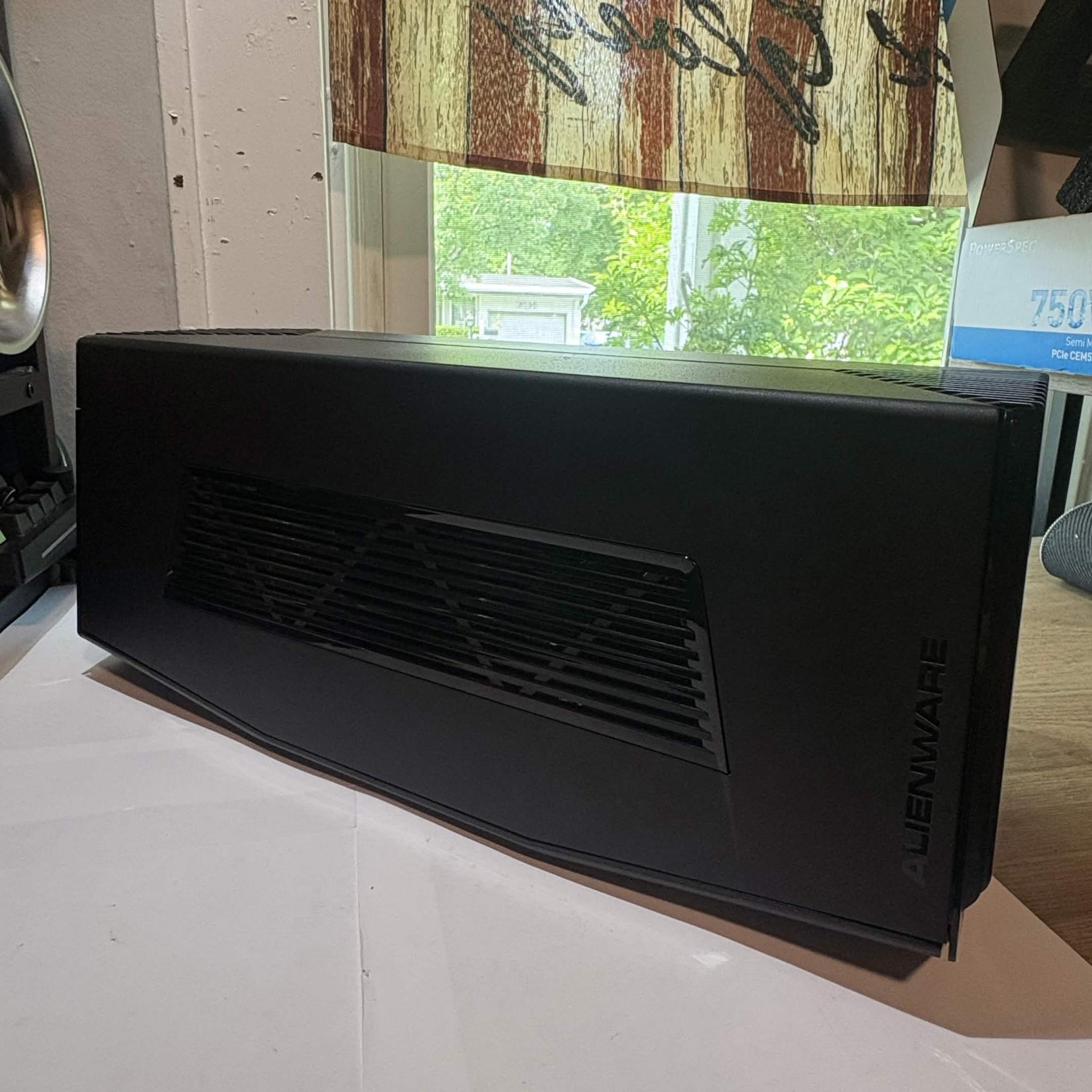 Alienware Graphics Amplifier External GPU Enclosure