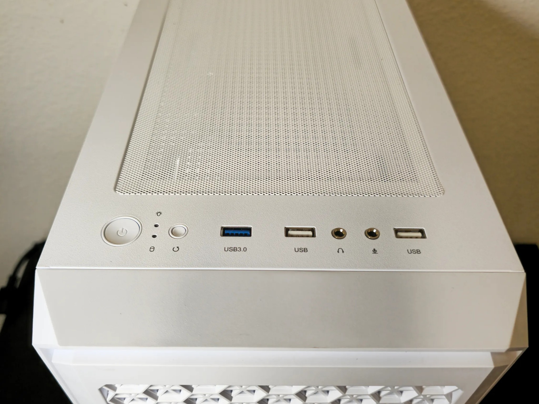 Entry Level Snowy / Ryzen 5 1600 / GTX 1060 6GB / 16GB DDR4 / 256GB SSD + 512GB SSD