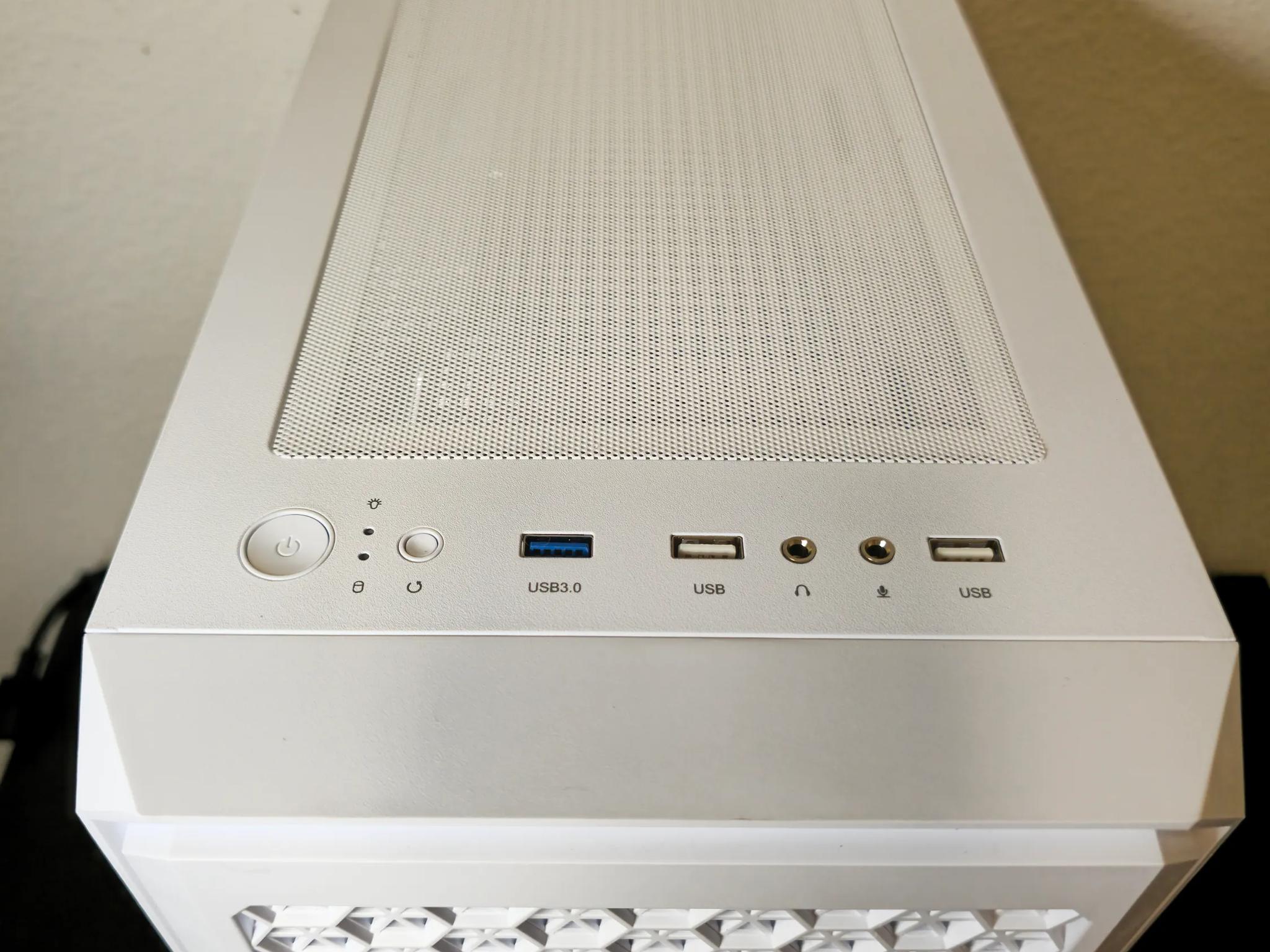 Entry Level Snowy / Ryzen 5 1600 / GTX 1060 6GB / 16GB DDR4 / 256GB SSD + 512GB SSD