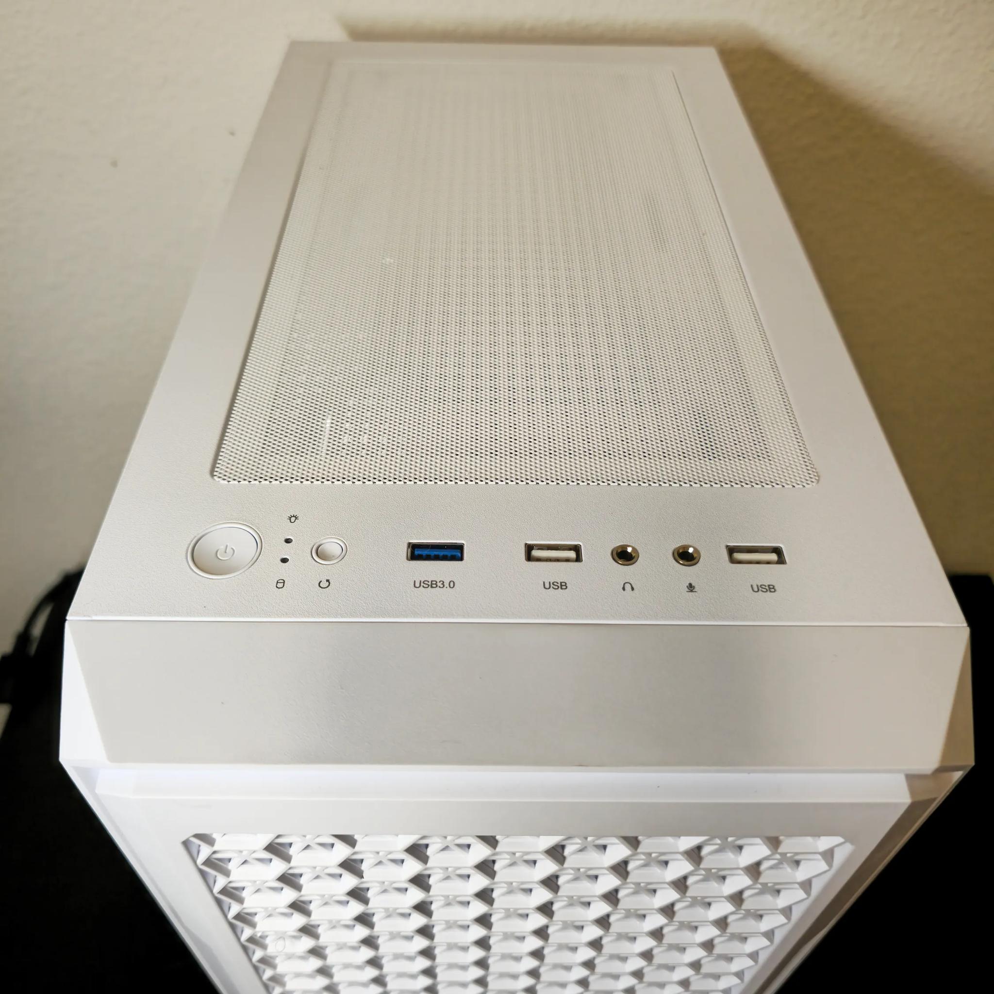 Entry Level Snowy / Ryzen 5 1600 / GTX 1060 6GB / 16GB DDR4 / 256GB SSD + 512GB SSD