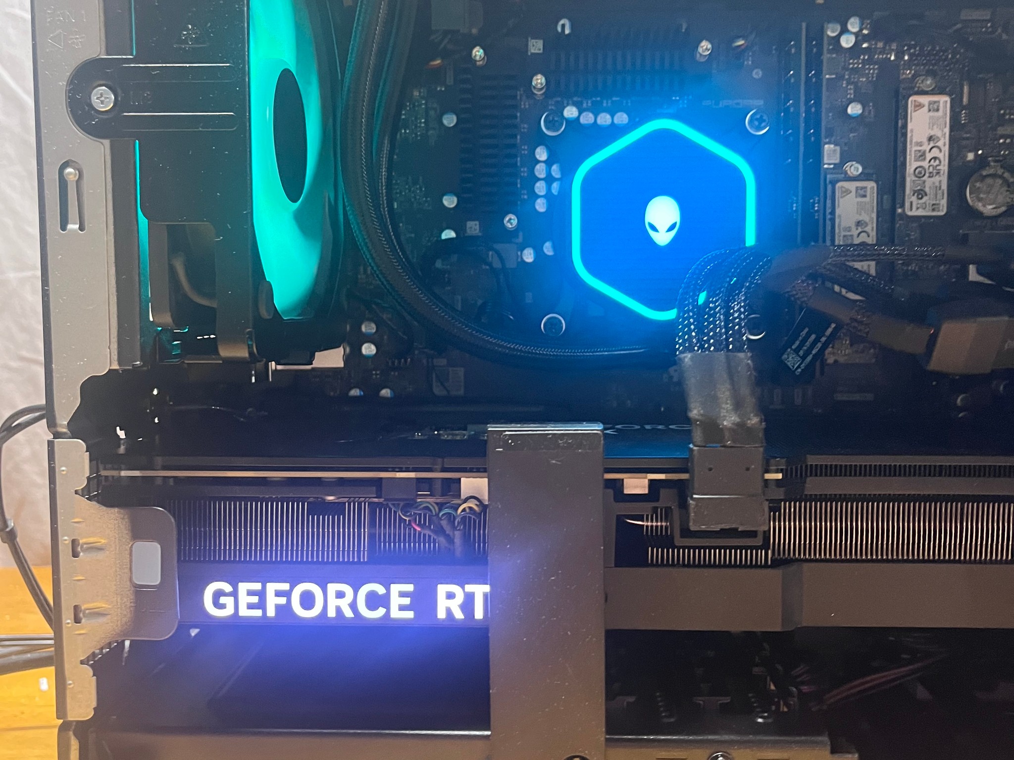 RTX 4090 | i9 14900KF | 32GB RAM | Alienware R16 Gaming and productivity PC