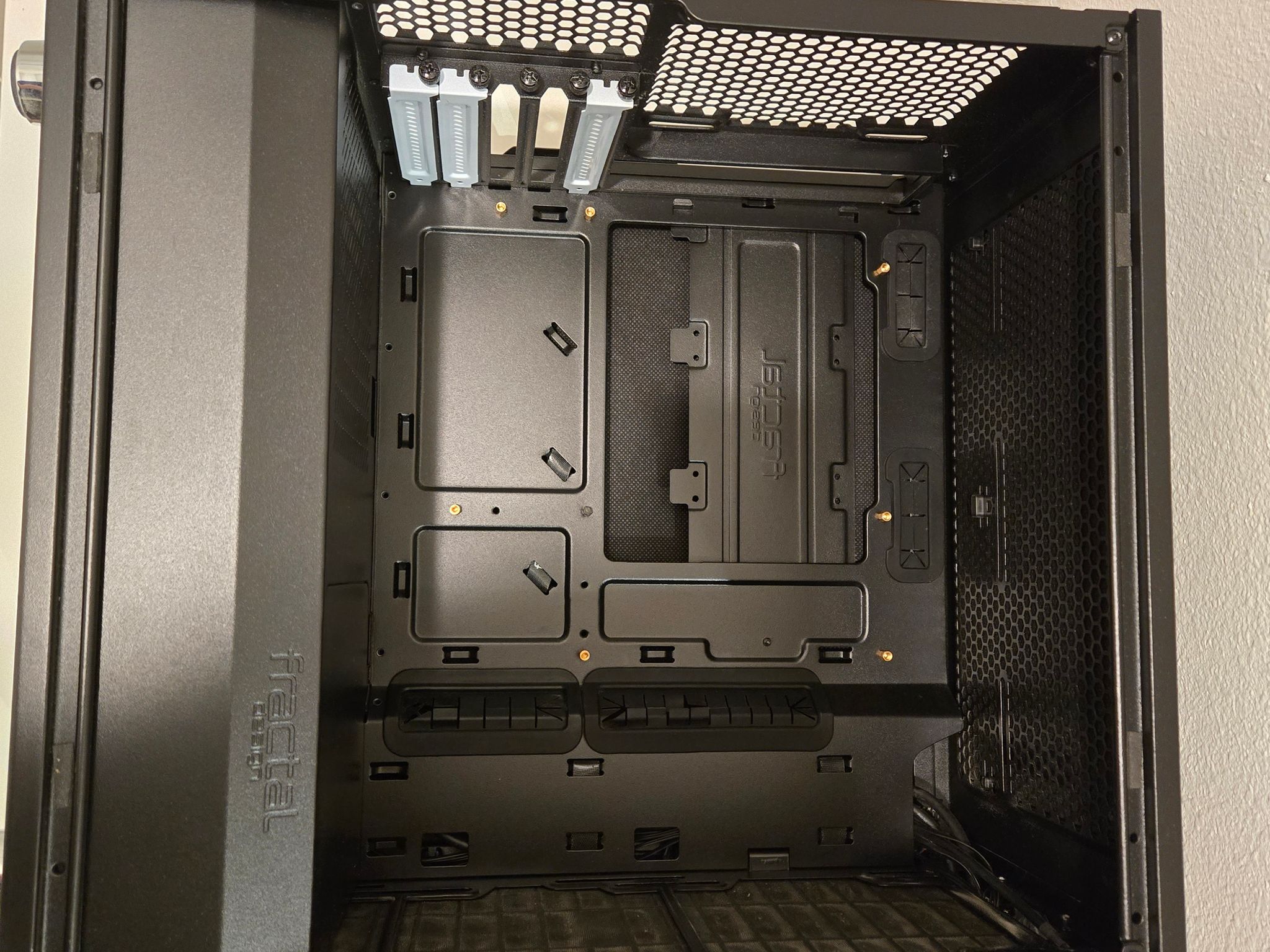 16gb DDR4, AMD 3600X + Cooler, Asus TUF B550M Plus Wifi, Fractal Design Mini C (More Info in Desc)