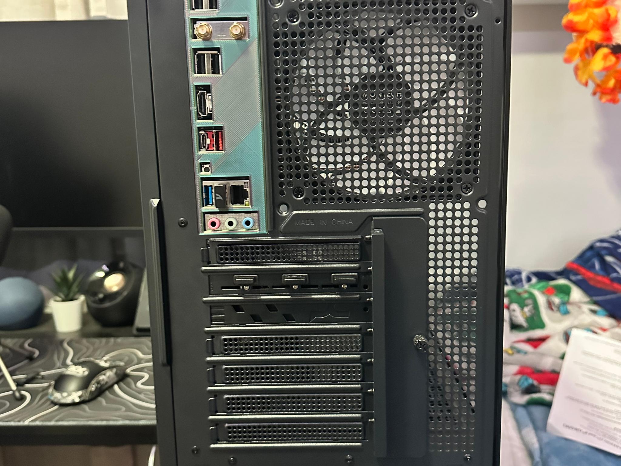 Rx 9060 Xt 16gb, 1440p black gaming pc Beast