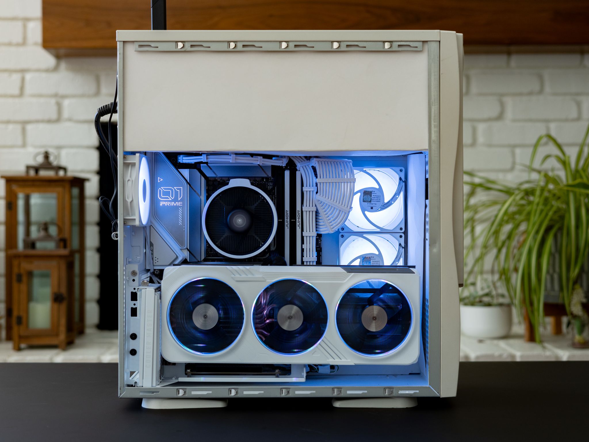 RTX 4070 TI, Ryzen 5 7600x, WiFi, 32gb DDR5, Ultimate Sleeper Gaming PC