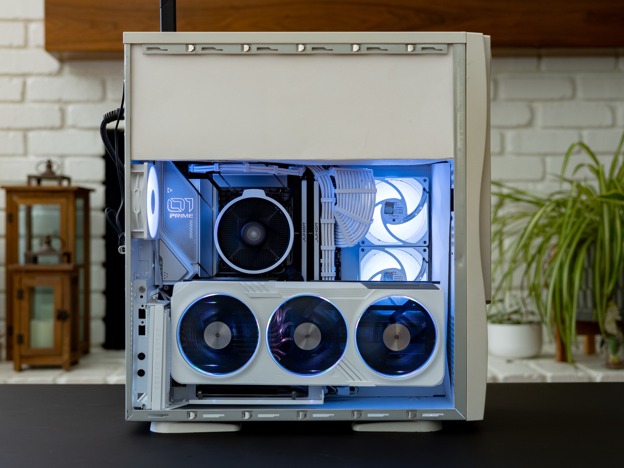 RTX 4070 TI, Ryzen 5 7600x, WiFi, 32gb DDR5, Ultimate Sleeper Gaming PC