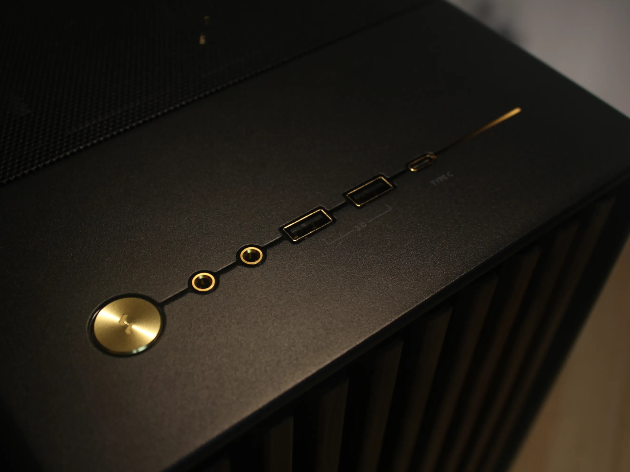 SALE! 7900 XTX 24gb | 9700X | 4K Gaming Rig | “Walnut Ember”