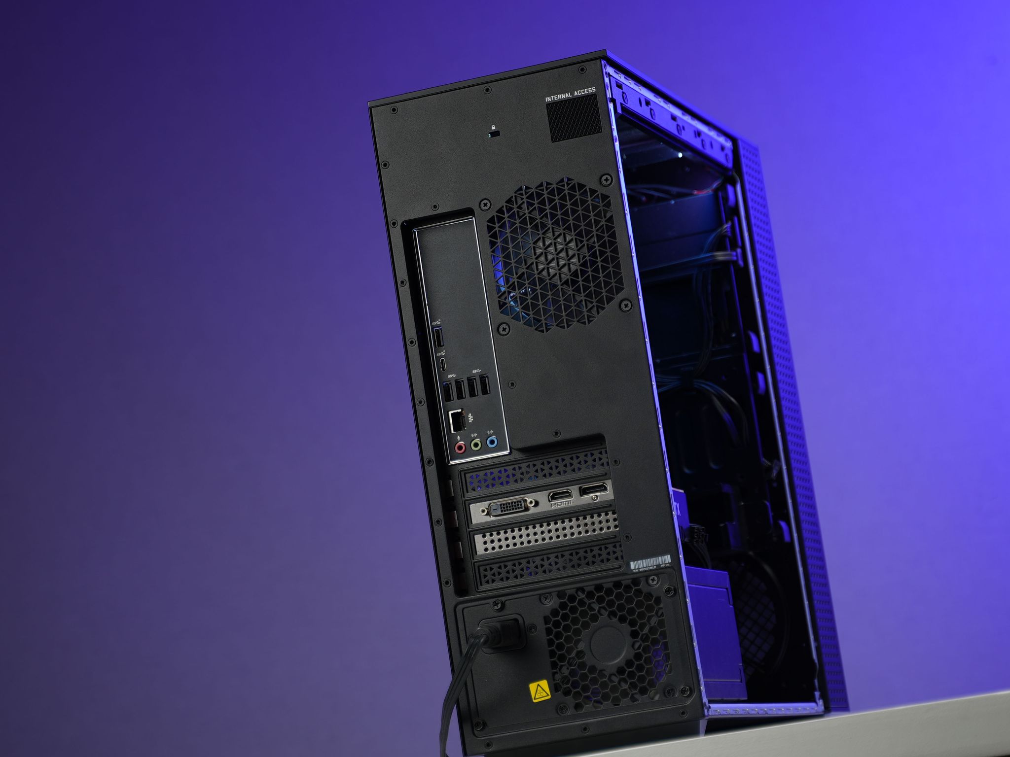 \ LF-01 / GTX 1660 Super Ryzen 5 3600 16GB 1.3TB Windows 11 Gaming PC Powerhouse