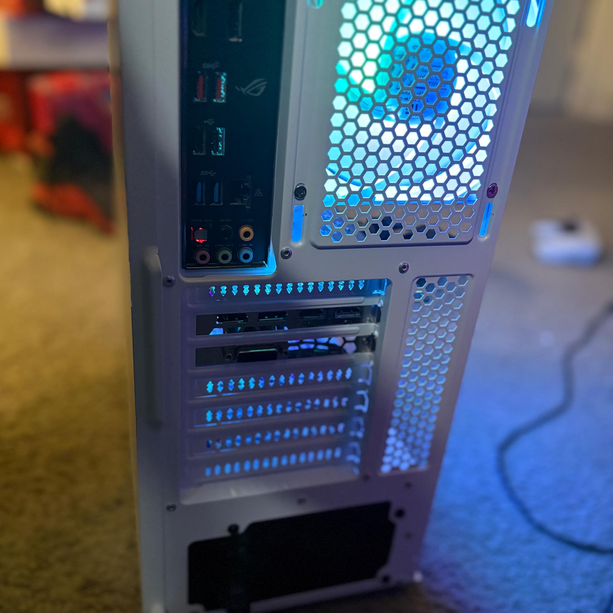 [White Class] Am4 Gaming Pc (Ryzen 5 3600 , Msi Gtx 1080ti 11gb