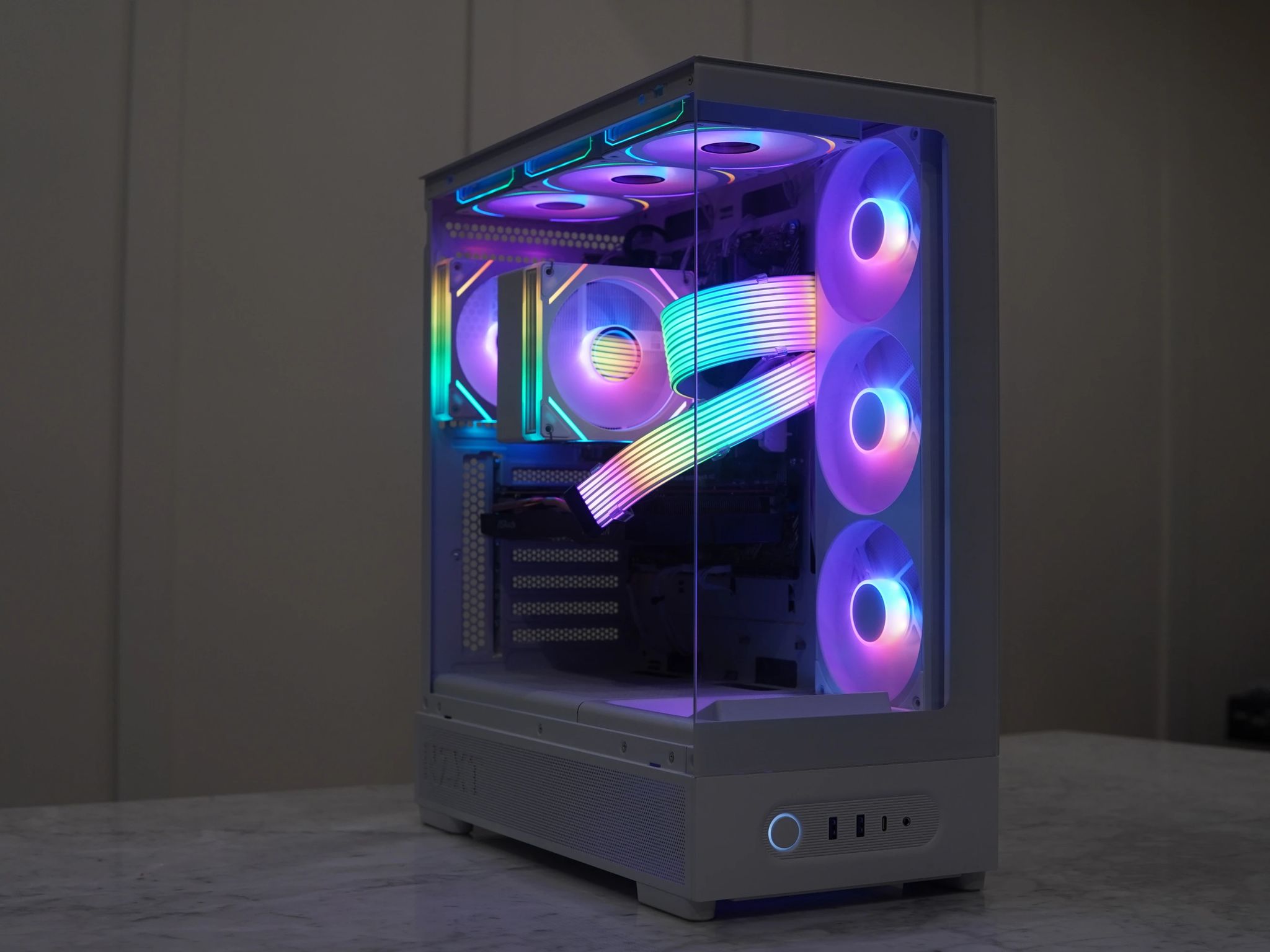 RX 6700 XT, Ryzen 7 3700X White Gaming PC