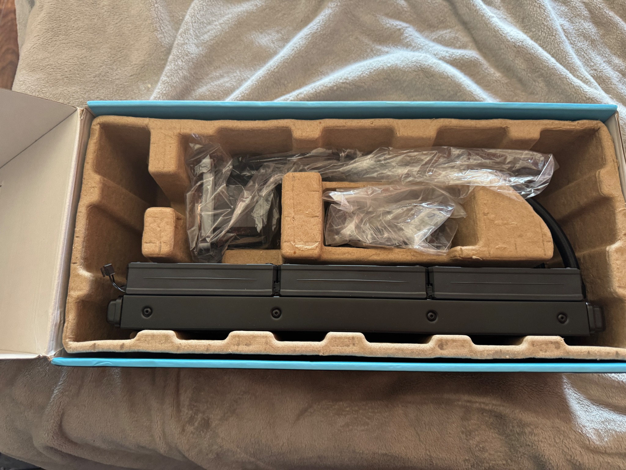 LIAN LI ALC 360 AIO Cooler