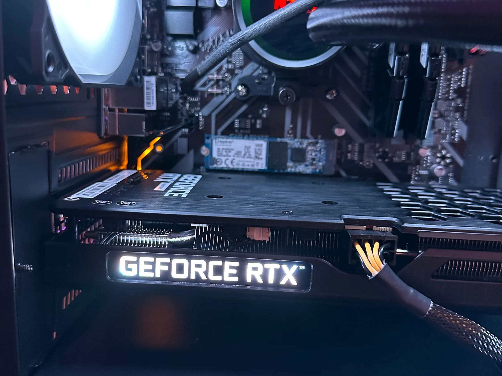 Ryzen 5 2400g/RTX 3050/16gb 3200mhz Custom Gaming PC