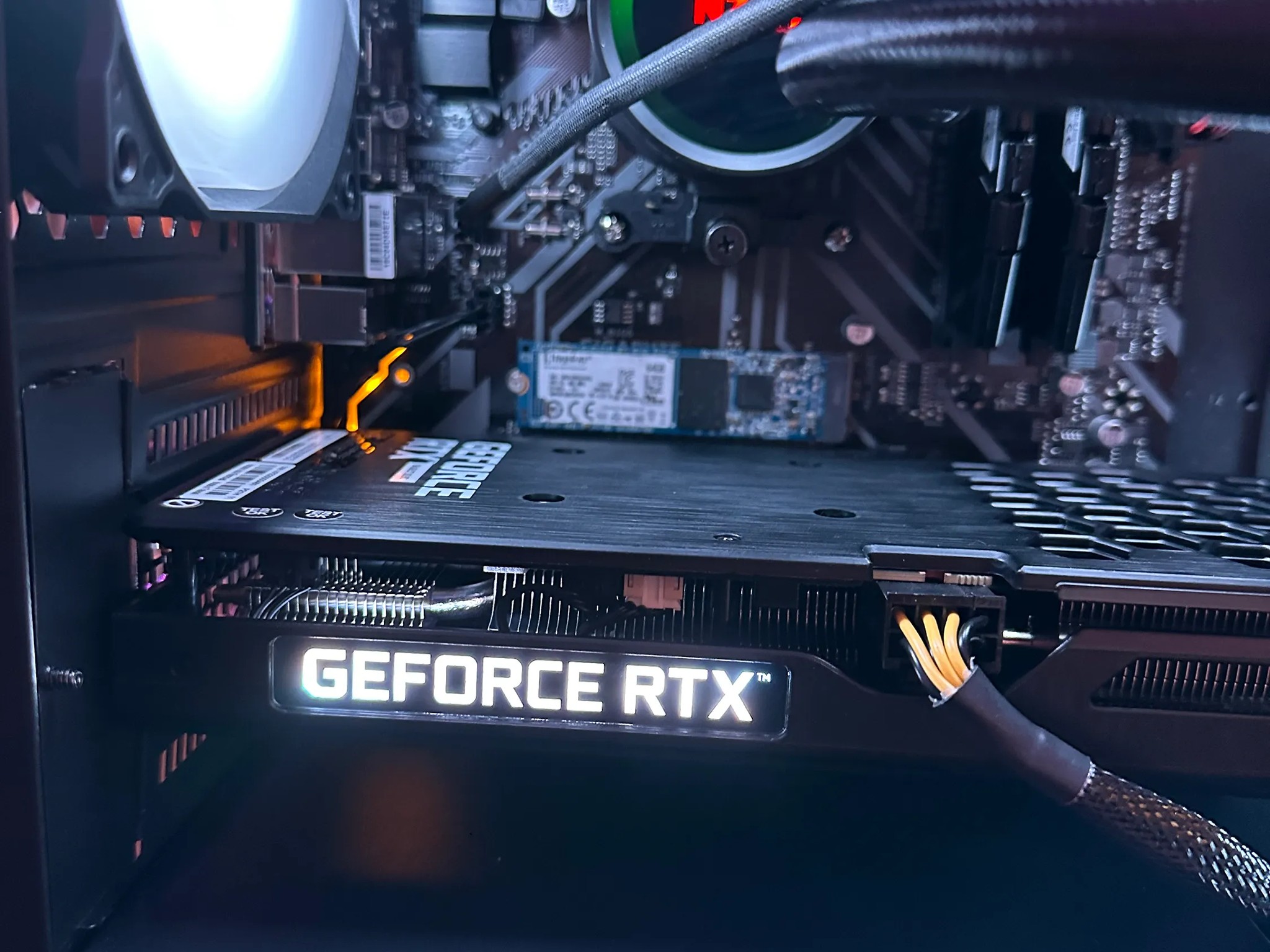 Ryzen 5 2400g/RTX 3050/16gb 3200mhz Custom Gaming PC