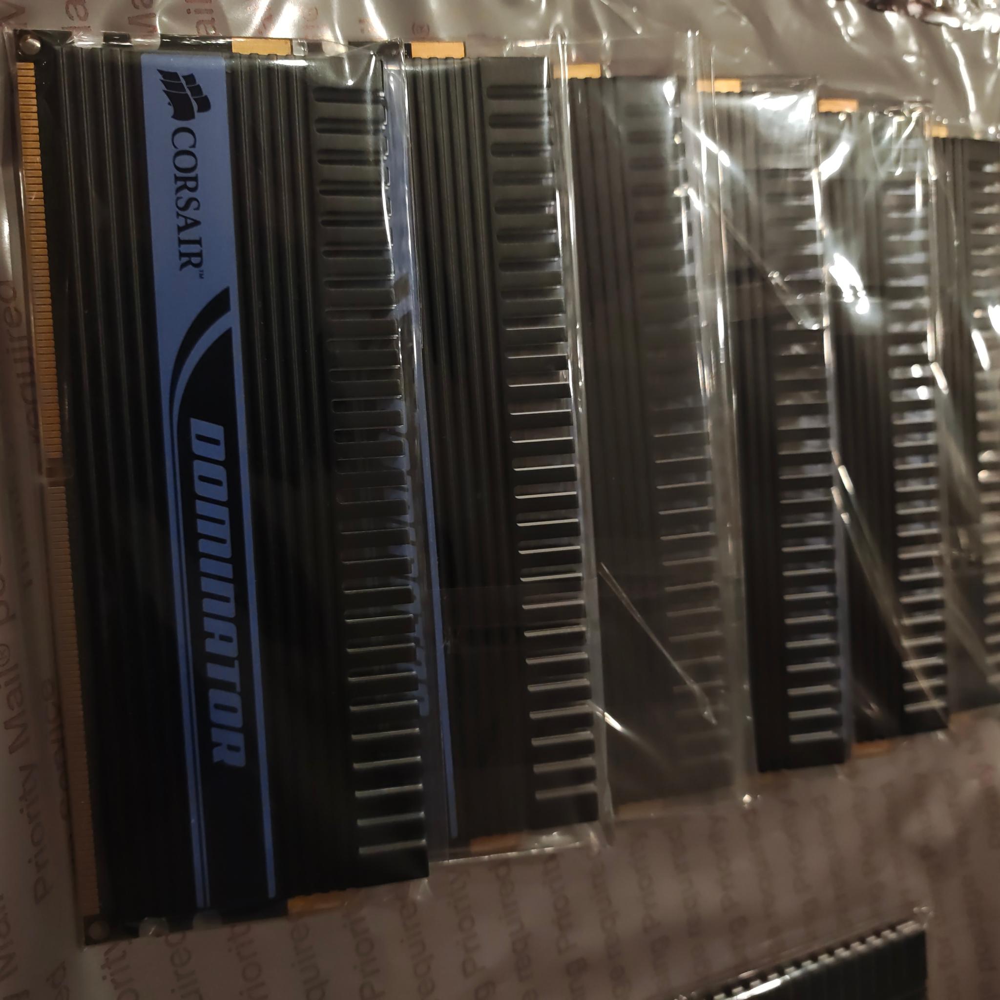 1GB Corsair Dominator DDR2 1066MHz Desktop RAM Module