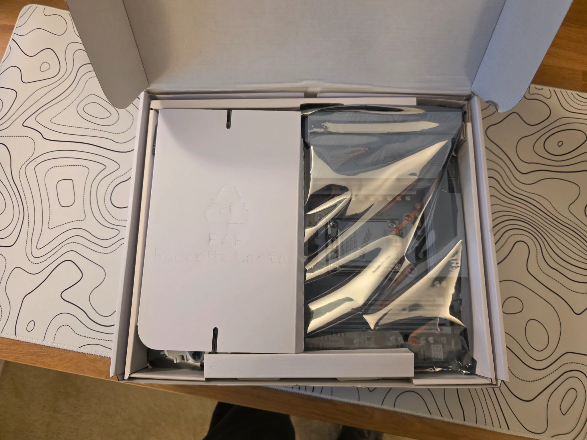 GIGABYTE X870 AORUS Elite WIFI7 ICE AMD AM5 Motherboard, ATX, DDR5, PCIe 5.0, 2.5GbE LAN