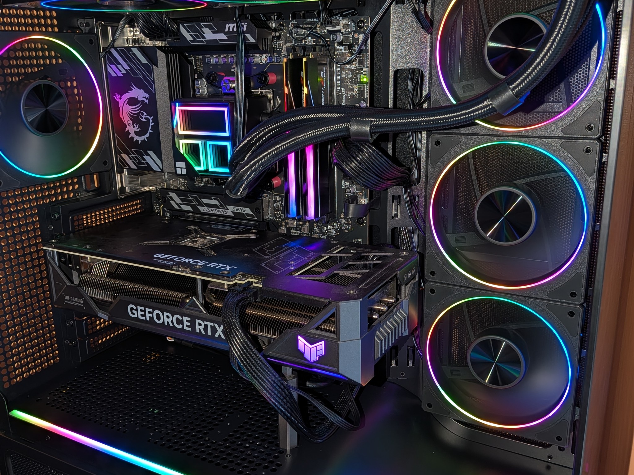 7600X3D | RTX 4070 Ti | 32GB | 2 TB | 1000W GOLD