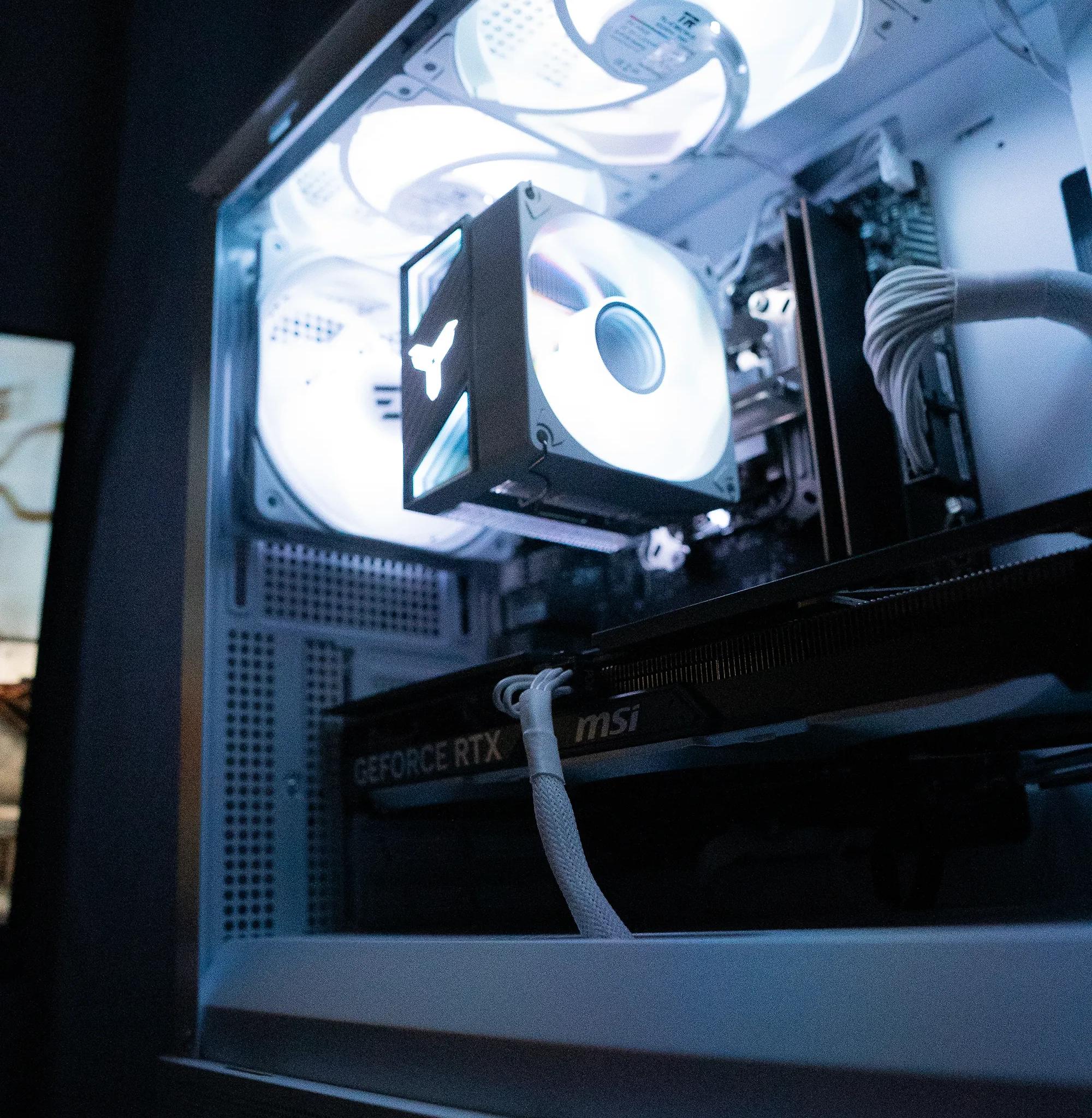 🌨🌨 | MSI RTX 4060Ti | RYZEN 5 7500F | 32GB DDR5 RAM | 1TB | Arctic Snow