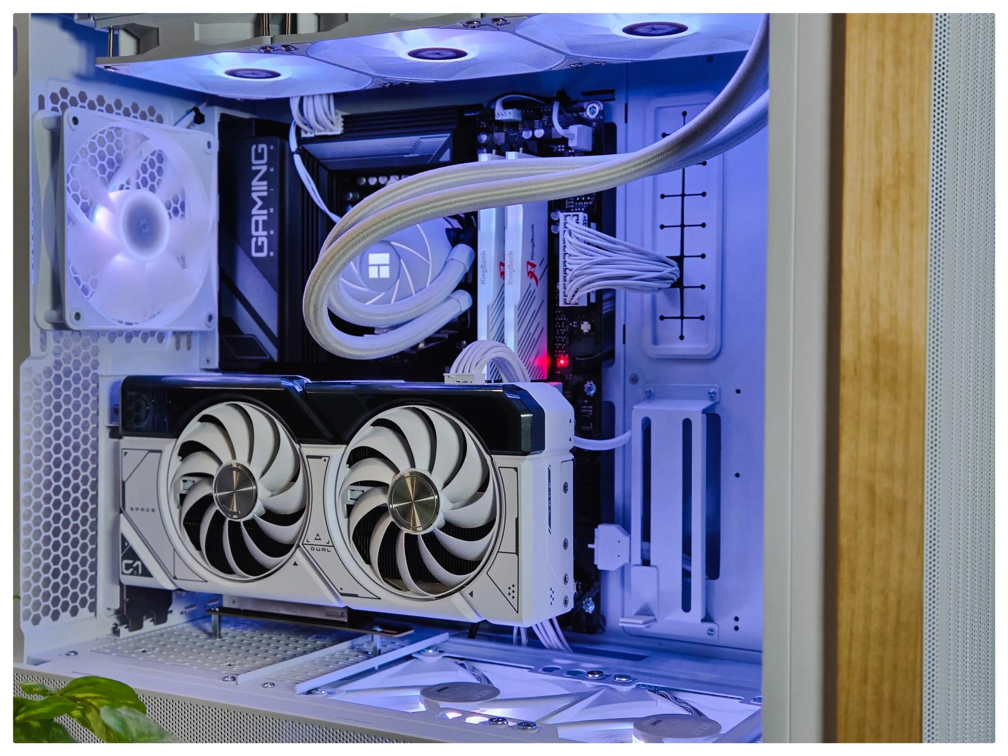 RTX 4070 | Ryzen 7 7700 | Wi-Fi | White Gaming PC