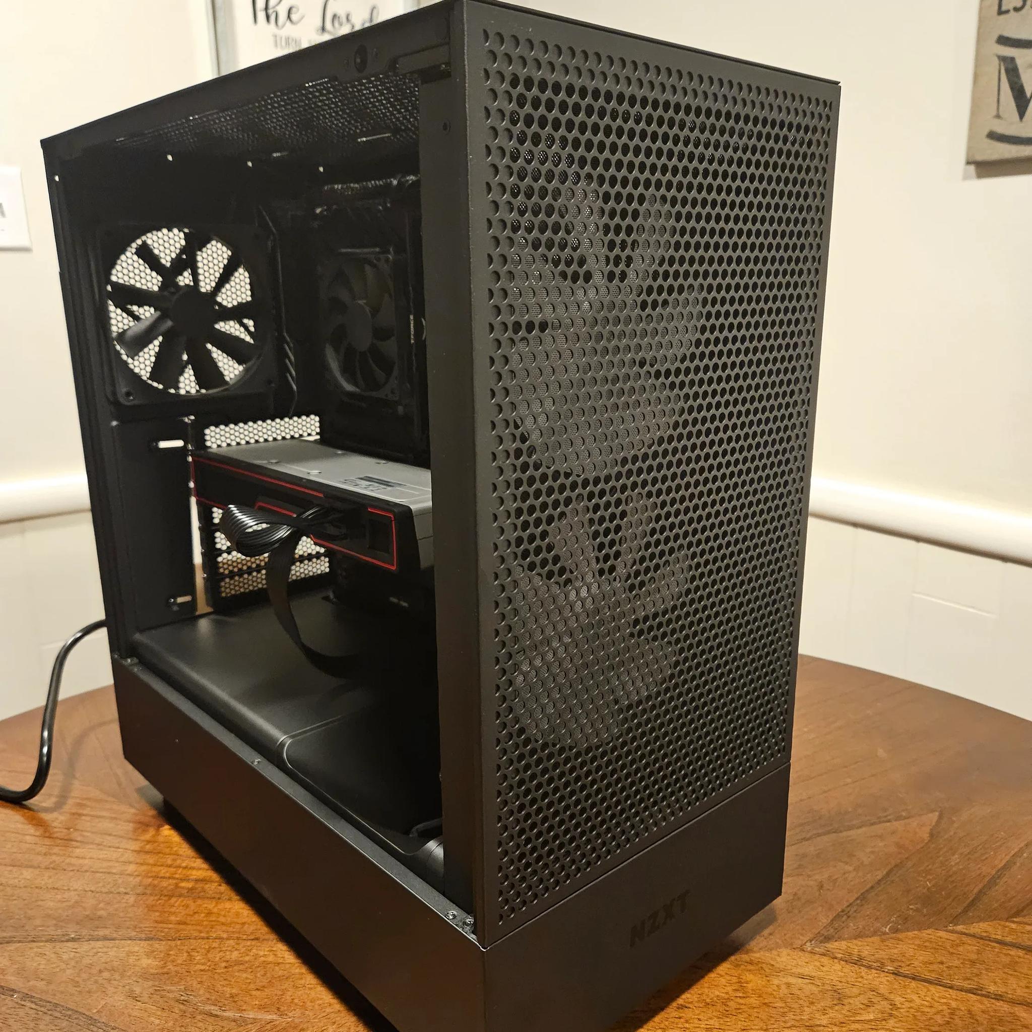 Gaming PC Intel i5 12600k CPU with AMD 6700xt GPU. 500 gb ssd M.2 drive and 16 gb of ddr4 ram