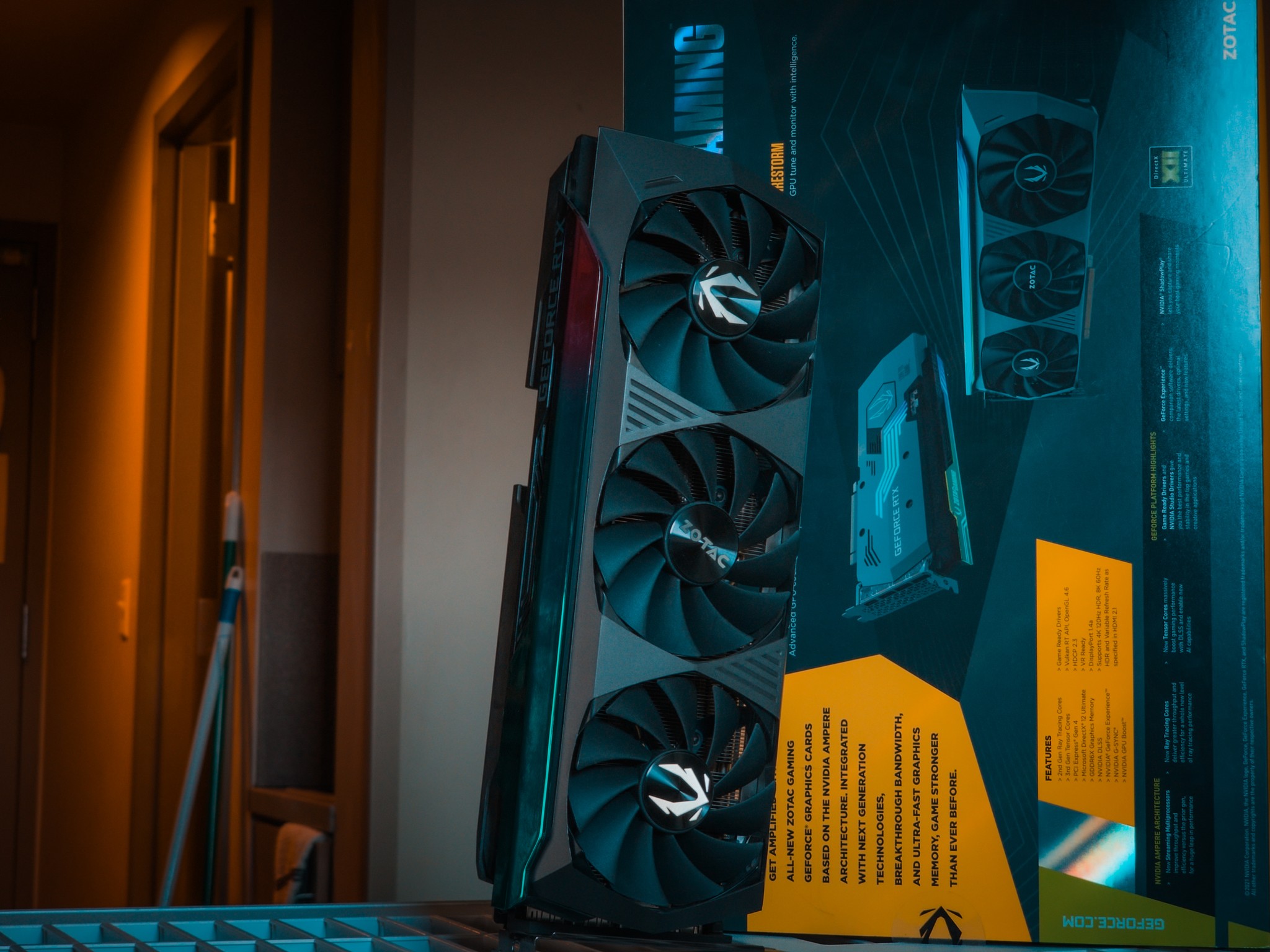 Zotac GAMING AMP Holo GeForce RTX 3080 Ti