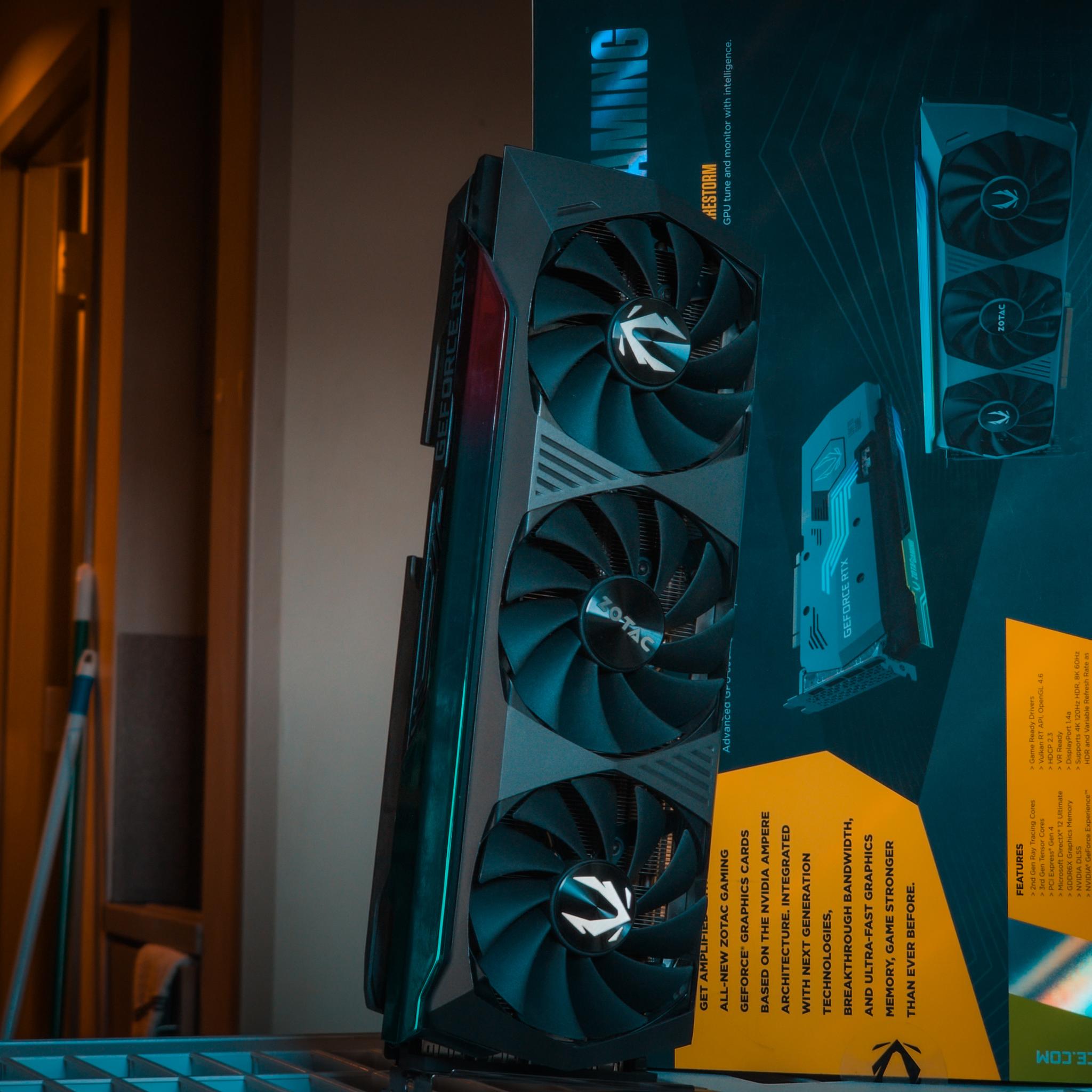 Zotac GAMING AMP Holo GeForce RTX 3080 Ti