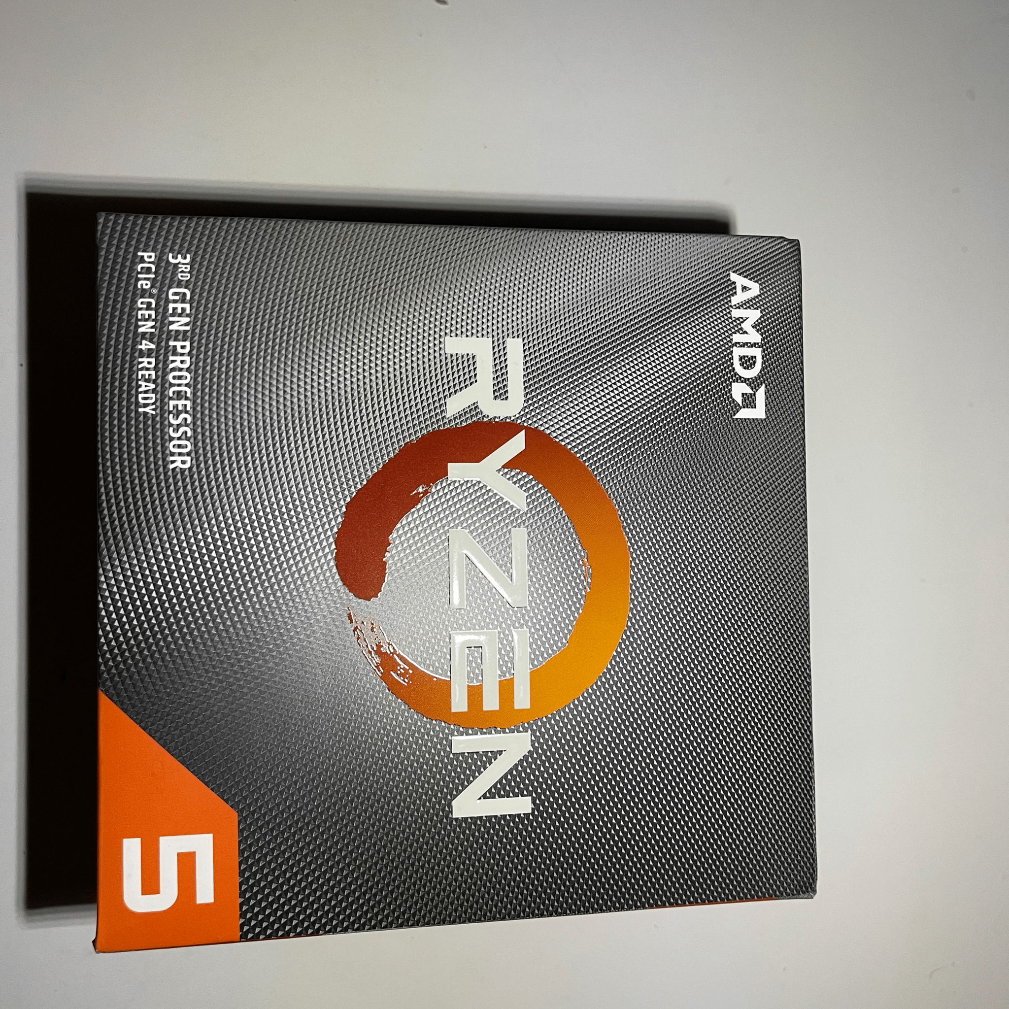 AMD RYZEN 5 3600 W/ COOLER