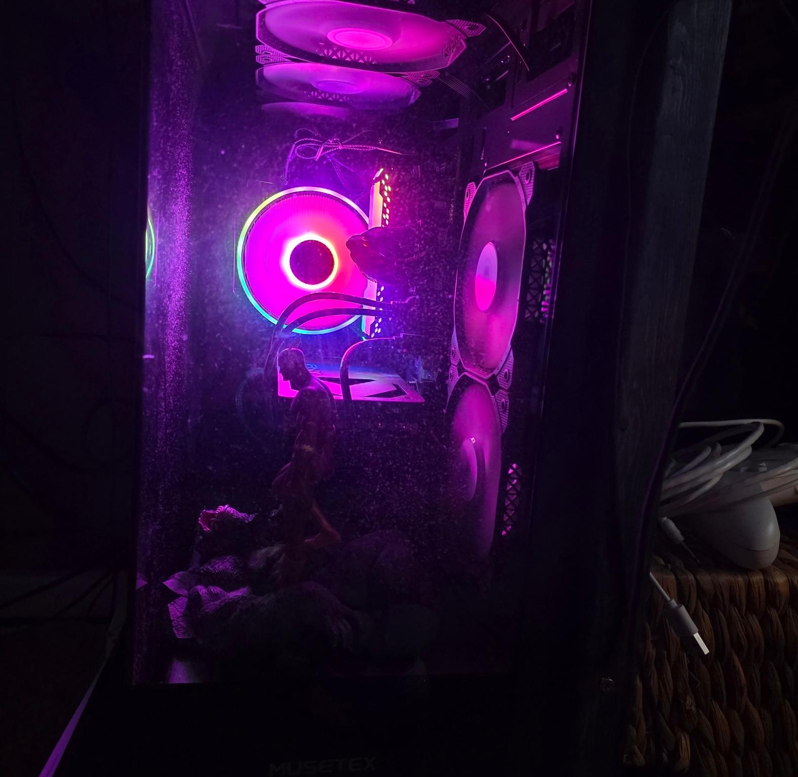 RTX 5070 12GB | i7-10700 | 32GB RAM