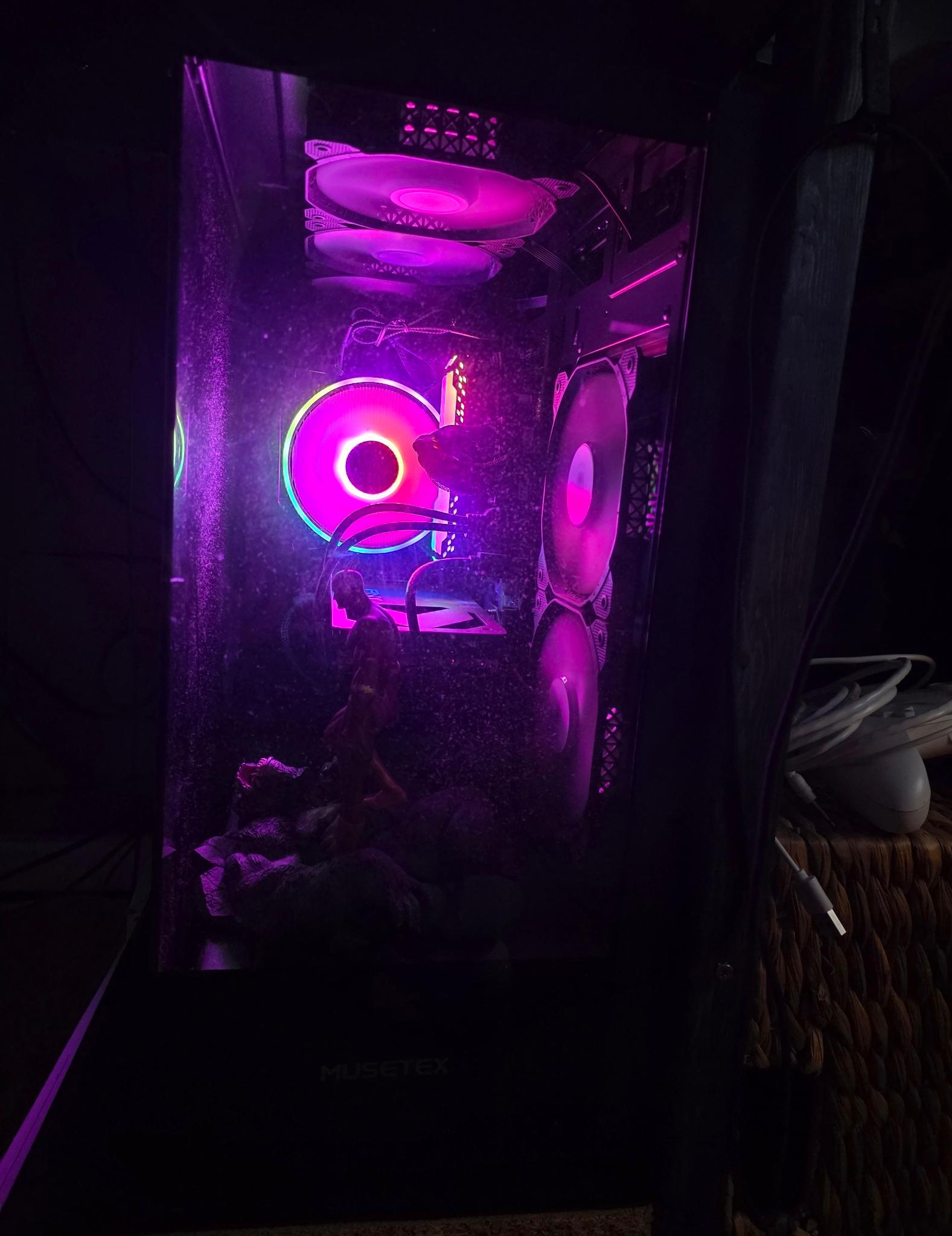 RTX 5070 12GB | i7-10700 | 32GB RAM