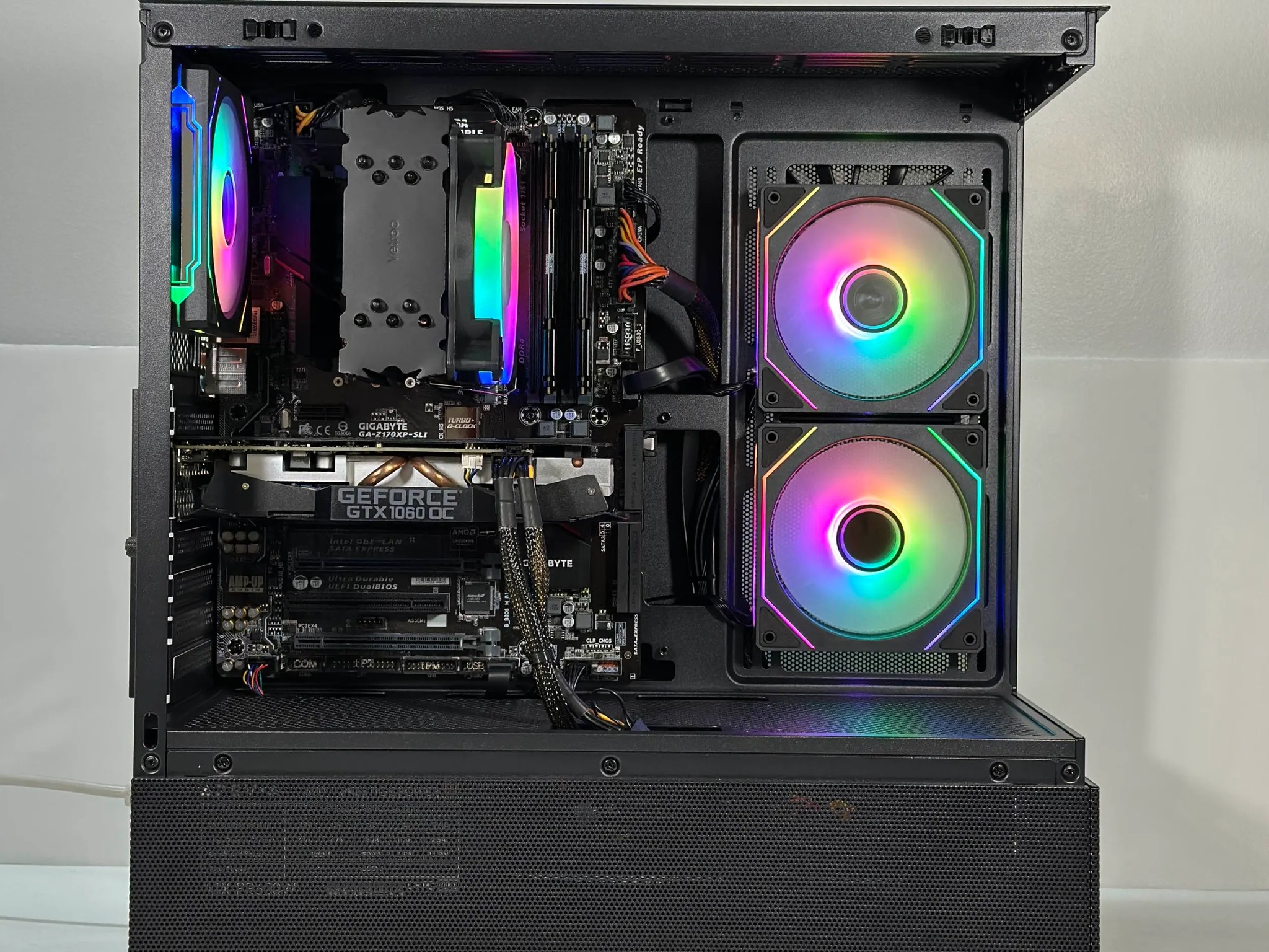 Intel i5-7400 | GTX 1060 3GB | 32GB RAM | 480GB SSD | WIFI | 1080p Black Gaming PC