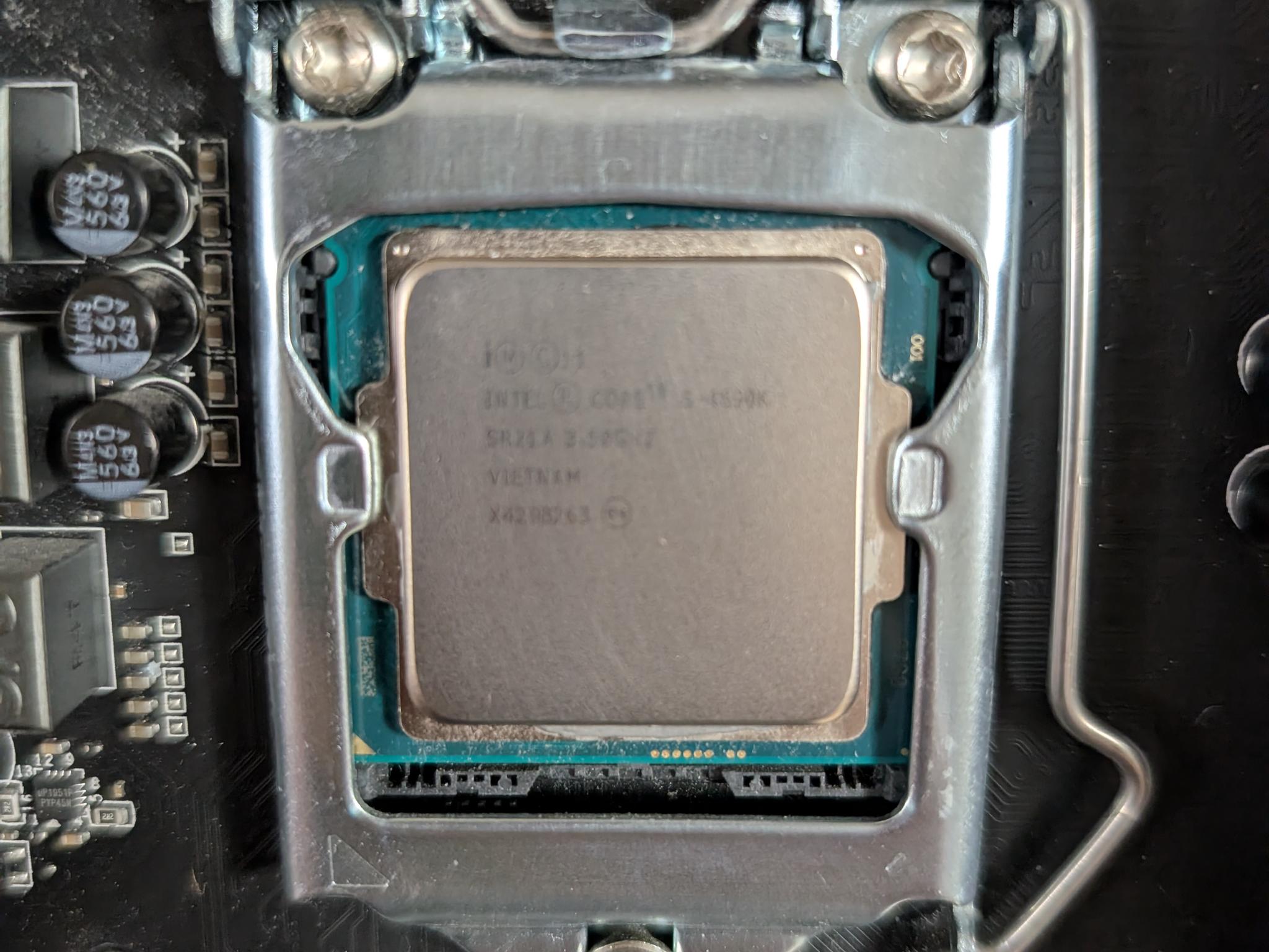 MSI Z97 Krait + Core i5 4690K + Radeon R9 290x + 16GB DDR3