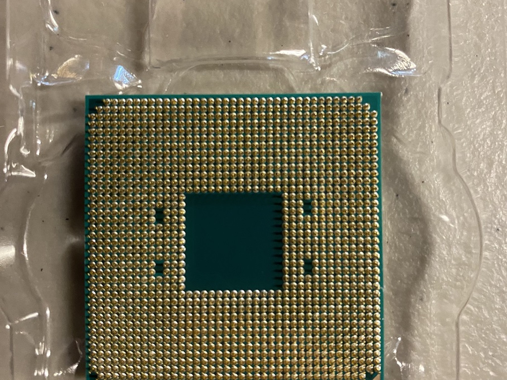 AMD Ryzen 7 2700x with Wraith Prism RGB cooler.