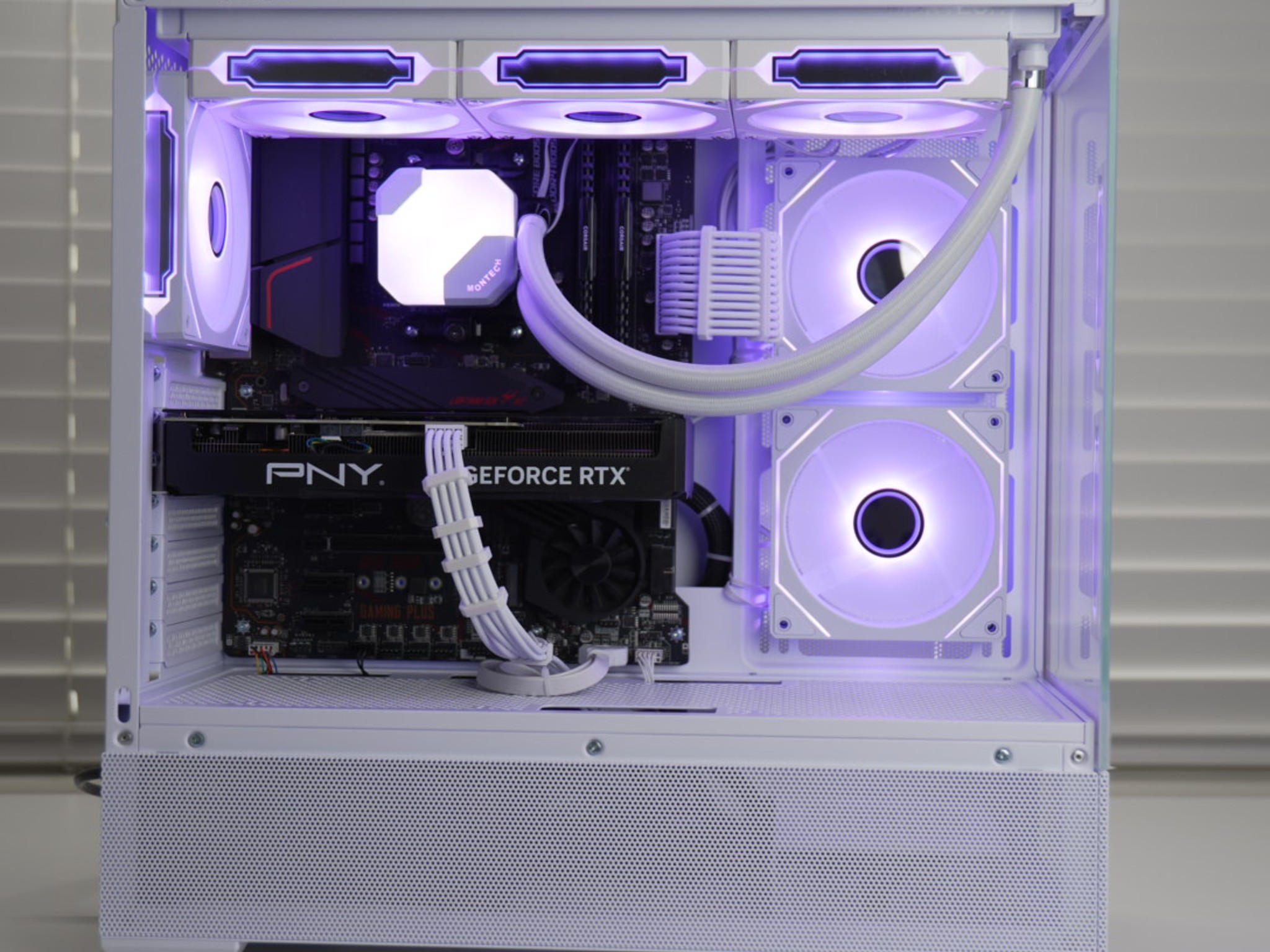 RTX 4070 | RYZEN 7 5800XT | 32GB RAM | 1TB SSD | Windows 11 | Gaming Pc