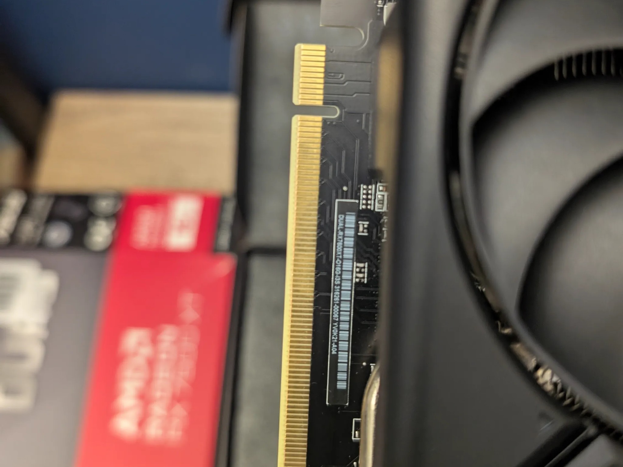 LIKE NEW - ASUS DUAL SERIES RX 7600XT 16GB