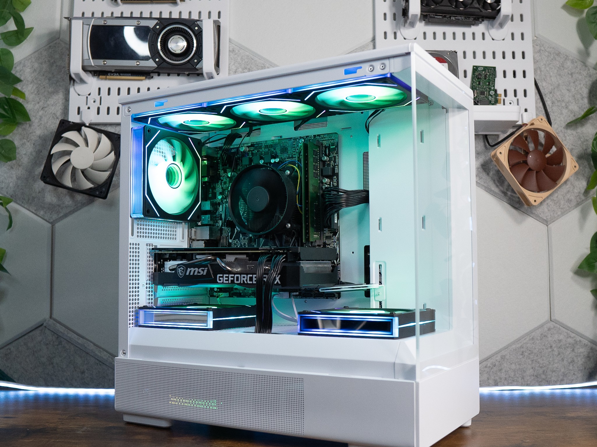 ❄️🌨 | MSI GeForce RTX 3070 8GB | RYZEN 7 5700G | 32GB DDR4 RAM | 1TB NVME + 2TB HD | Arctic Borealis