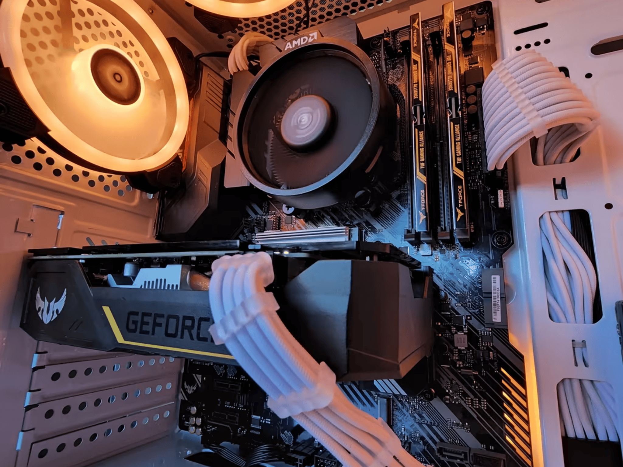 AMD Ryzen 5 3500 // ASUS TUF 1650 // TUF Gaming 16GB 3600MHz
