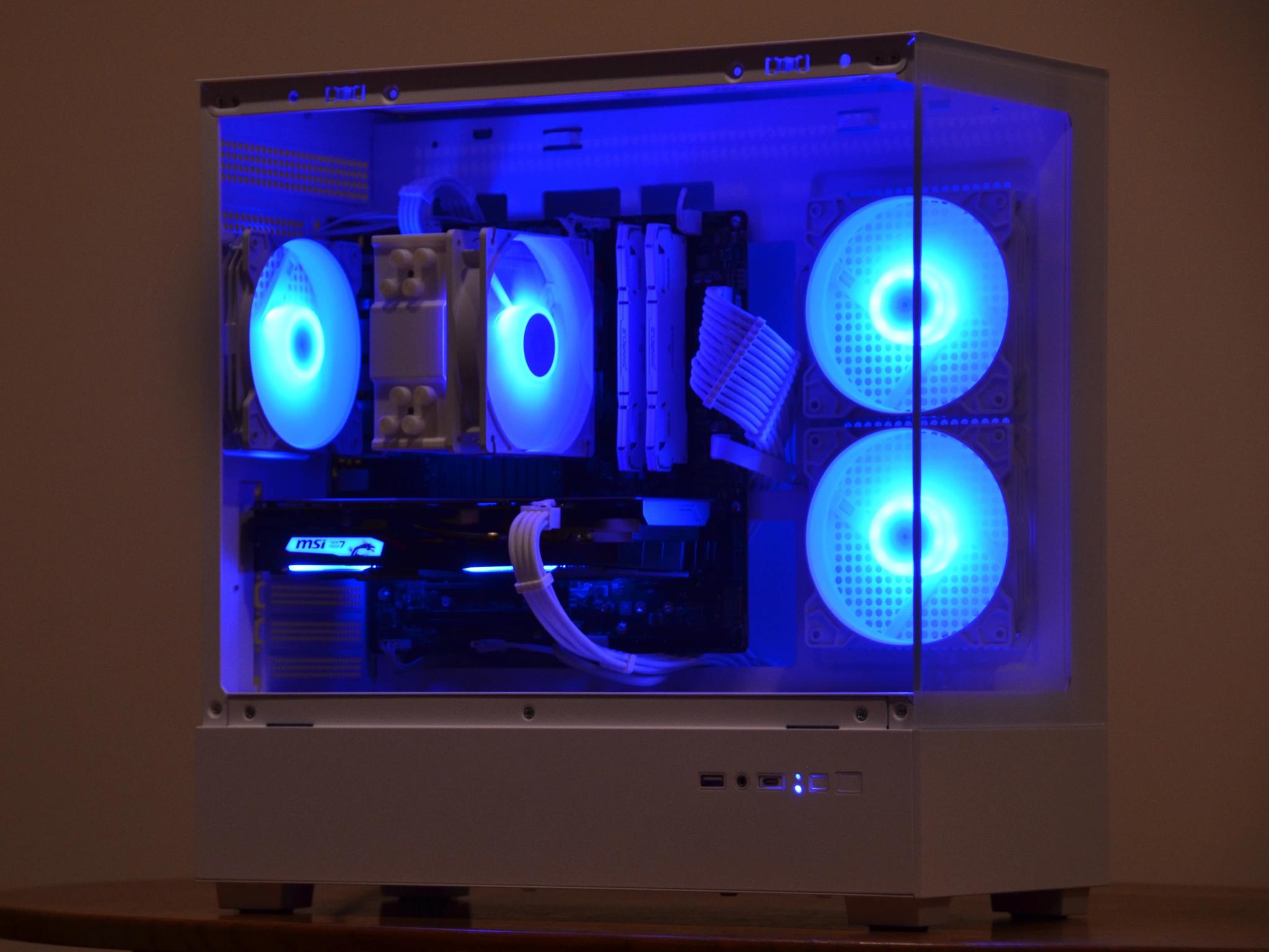 SNOWSTORM | RYZEN 5 3600 + GTX 1660 | WIFI + BT | FISH TANK