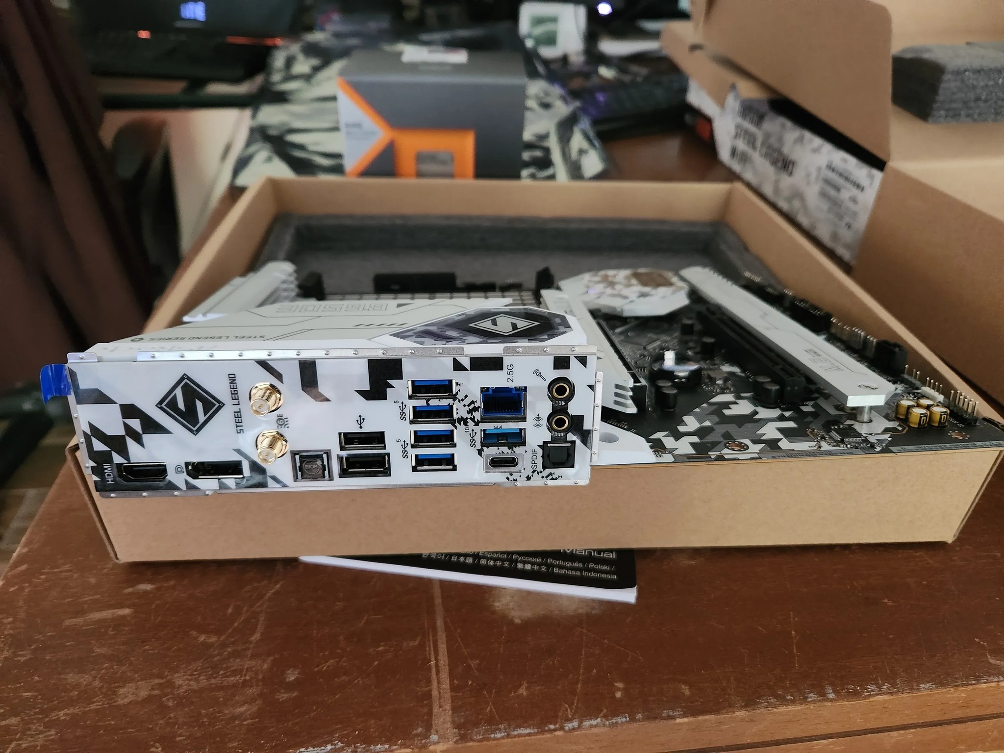 7800x3D + Asrock B650E Steel Legend Wifi