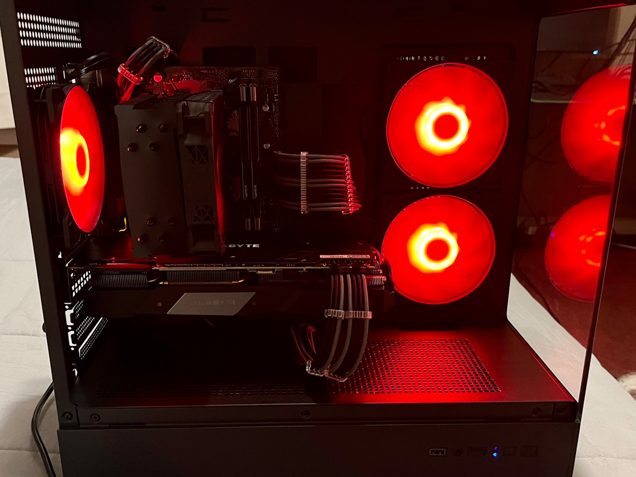 Mid Range Gaming PC |RTX 2080 // i7 9700K // 1TB NVME SSD|