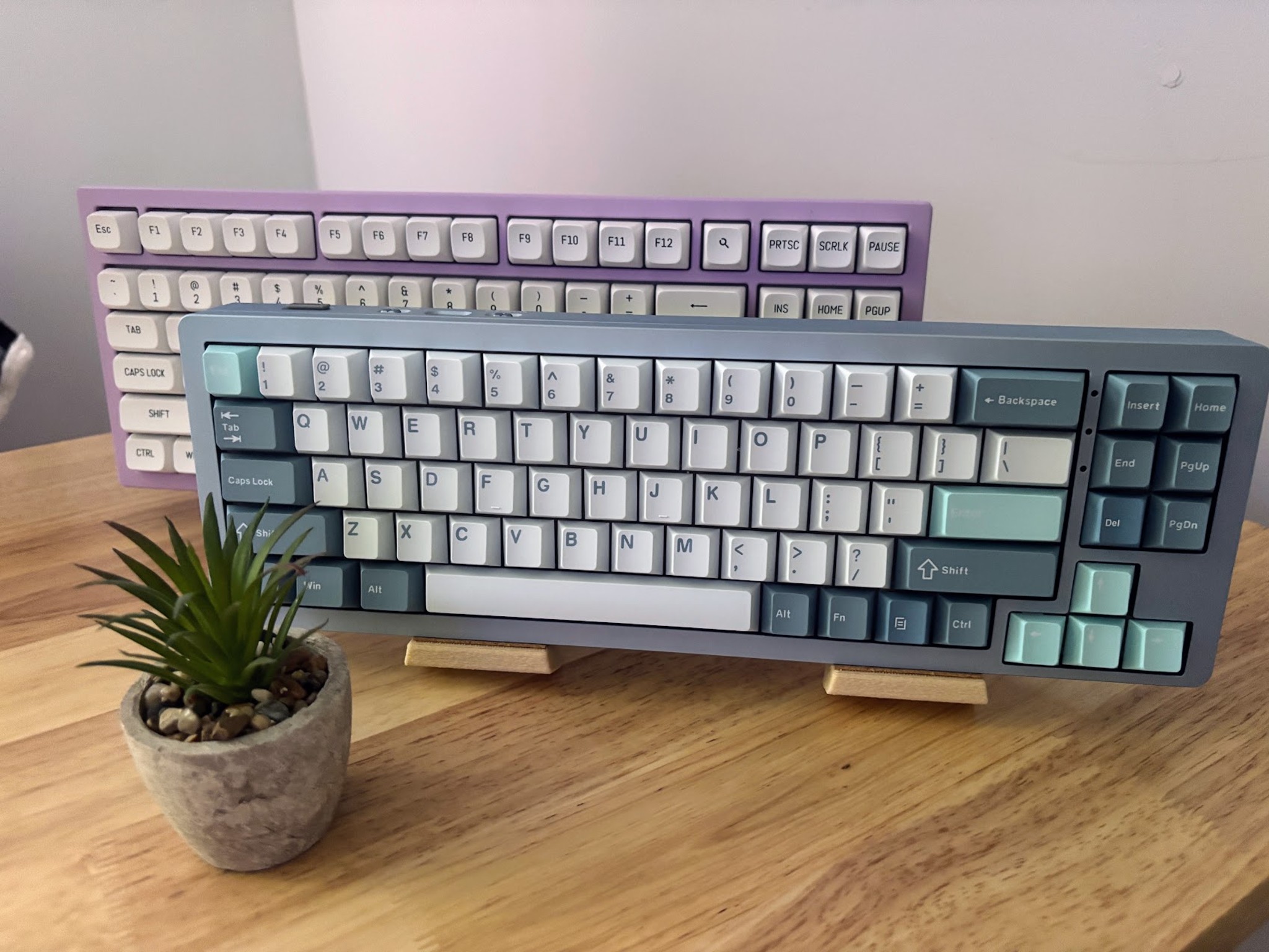 Minimalist Mechanical Keyboard Stand, 3D Printed Wood PLA, Cork-Lined