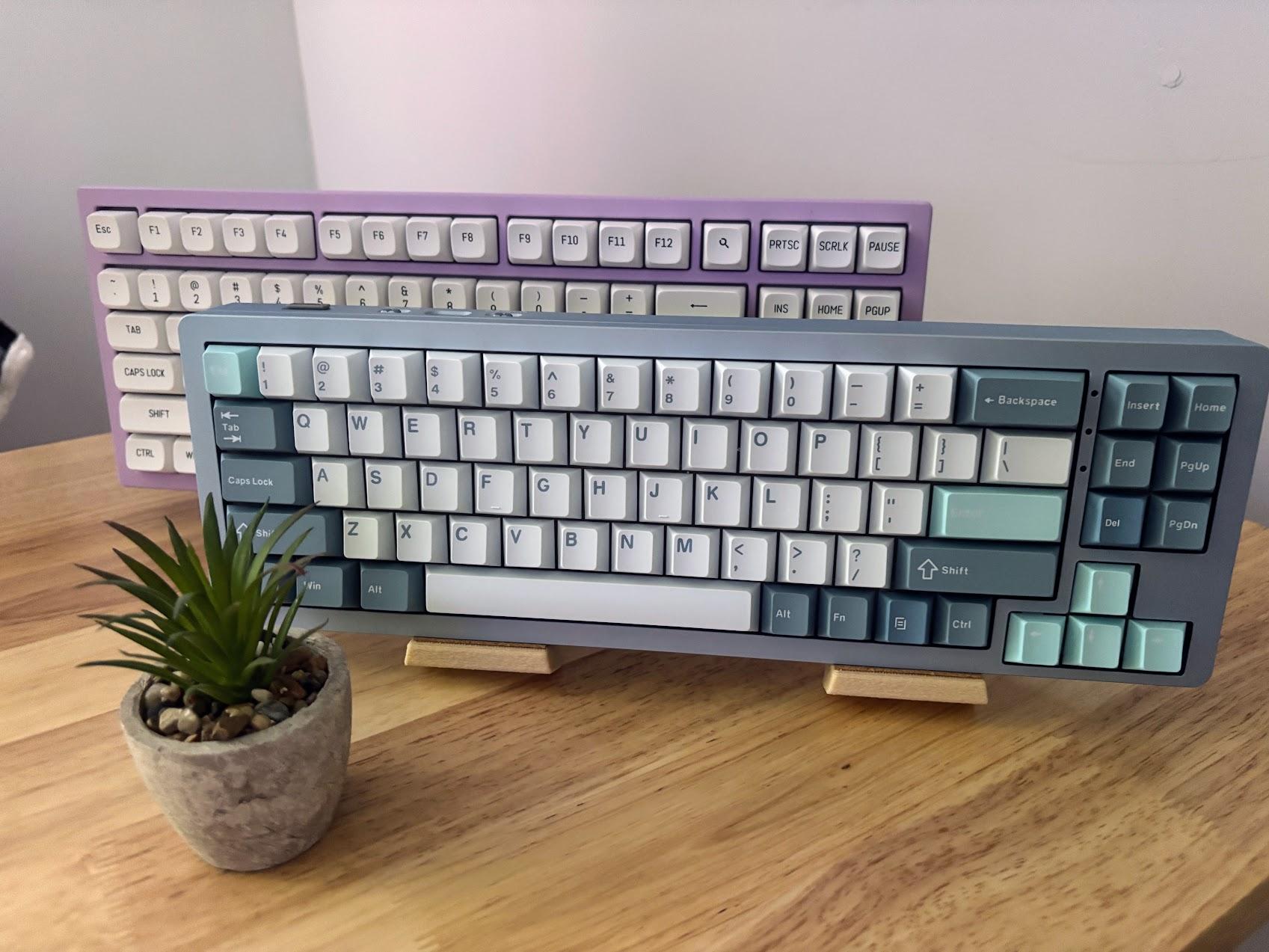 Minimalist Mechanical Keyboard Stand, 3D Printed Wood PLA, Cork-Lined