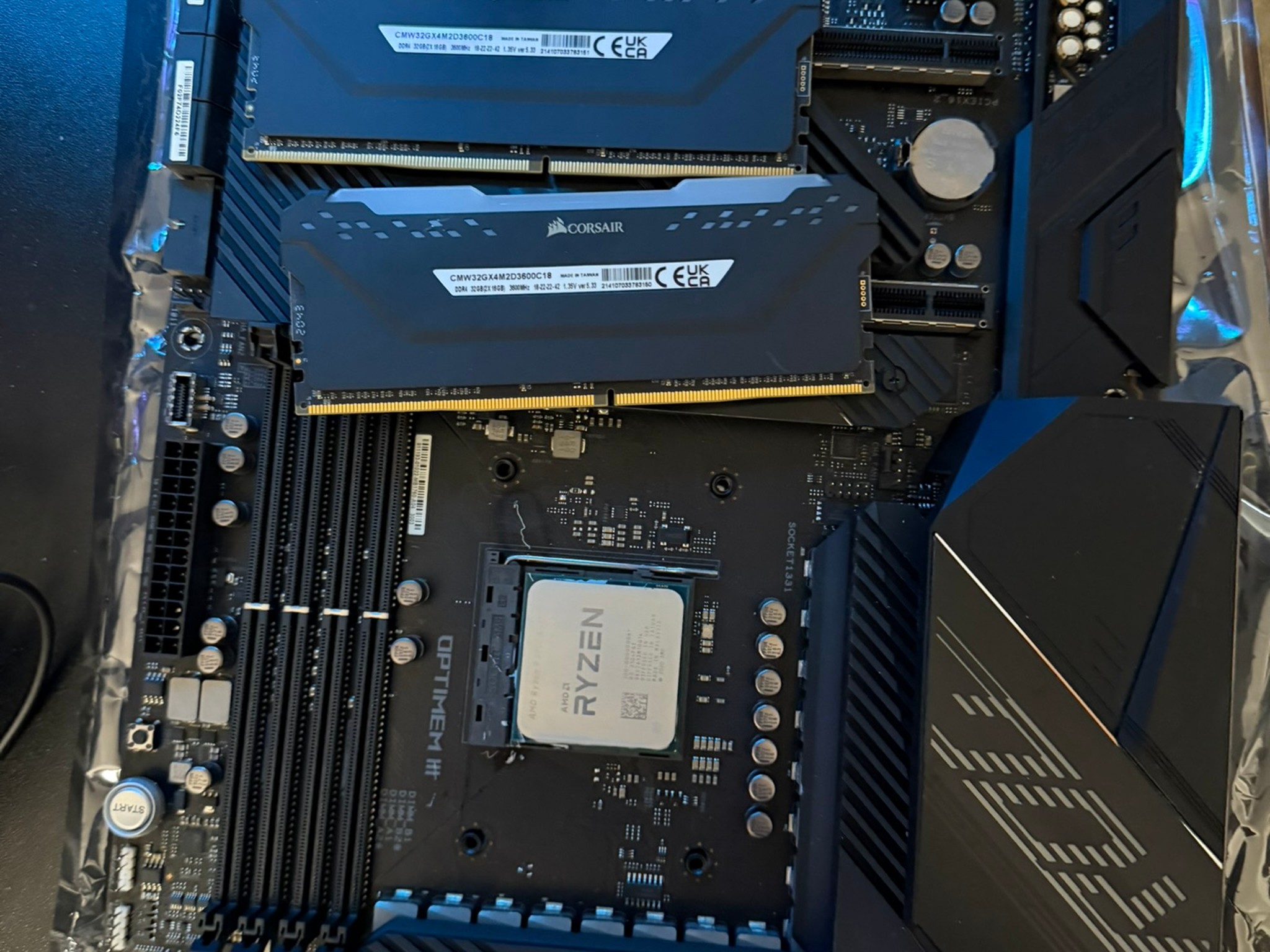 AMD Ryzen 9 5900X Combo | Crosshair VIII Dark Hero | 32GB Corsair RGB 3600