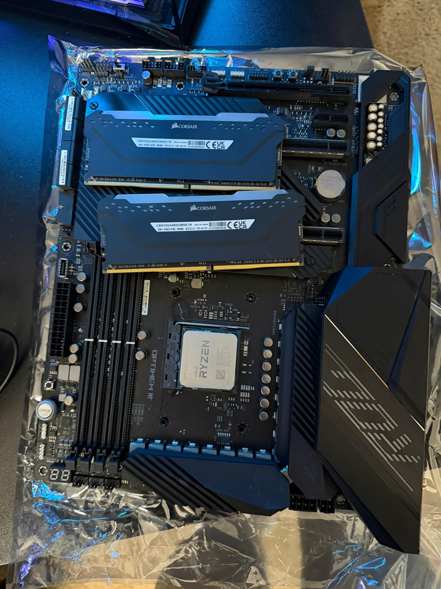 AMD Ryzen 9 5900X Combo | Crosshair VIII Dark Hero | 32GB Corsair RGB 3600